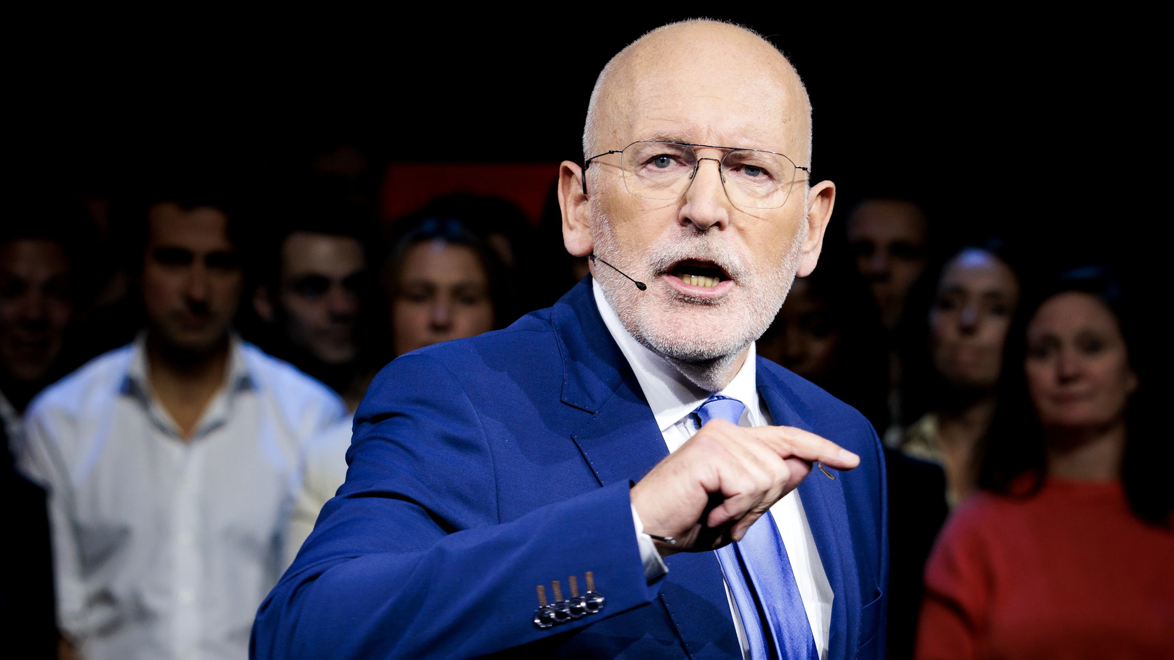 Man (32) aangehouden voor bedreiging Frans Timmermans op terras