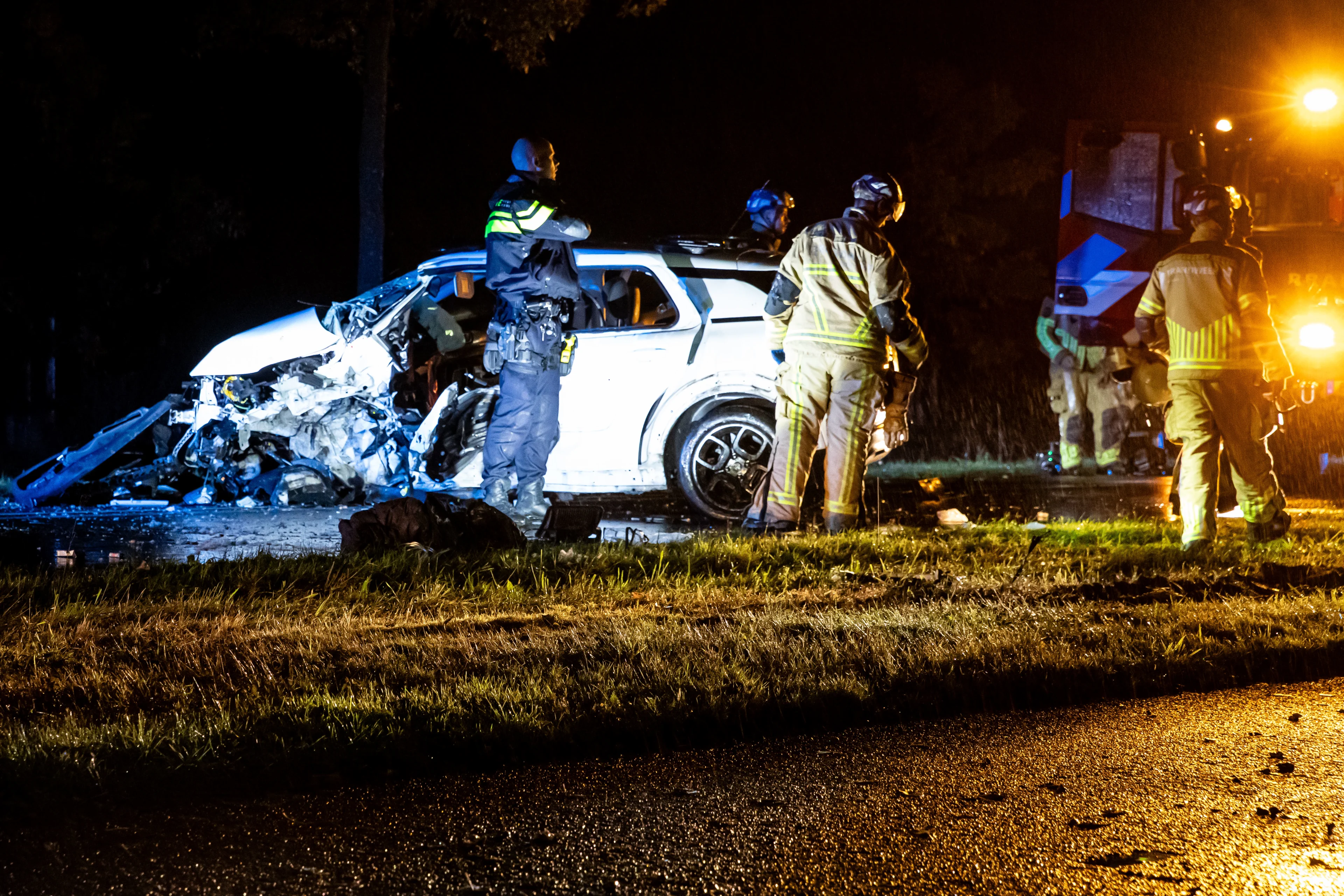 20-jarige overleden bij ongeval in Nijverdal, bijrijder (21) naar ziekenhuis