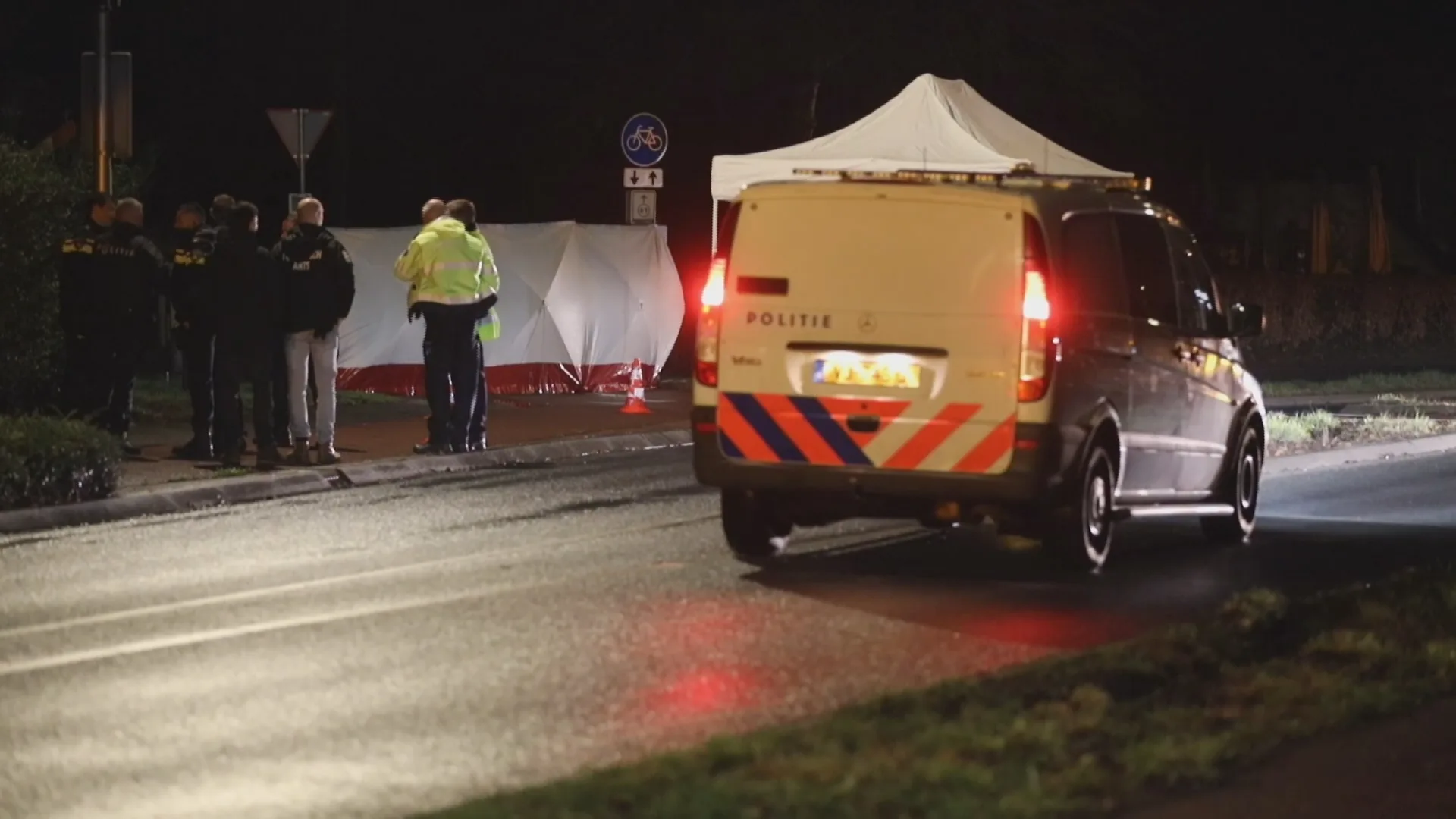 Meisje (14) overlijdt na aanrijding in Epe, bestuurder rijdt door