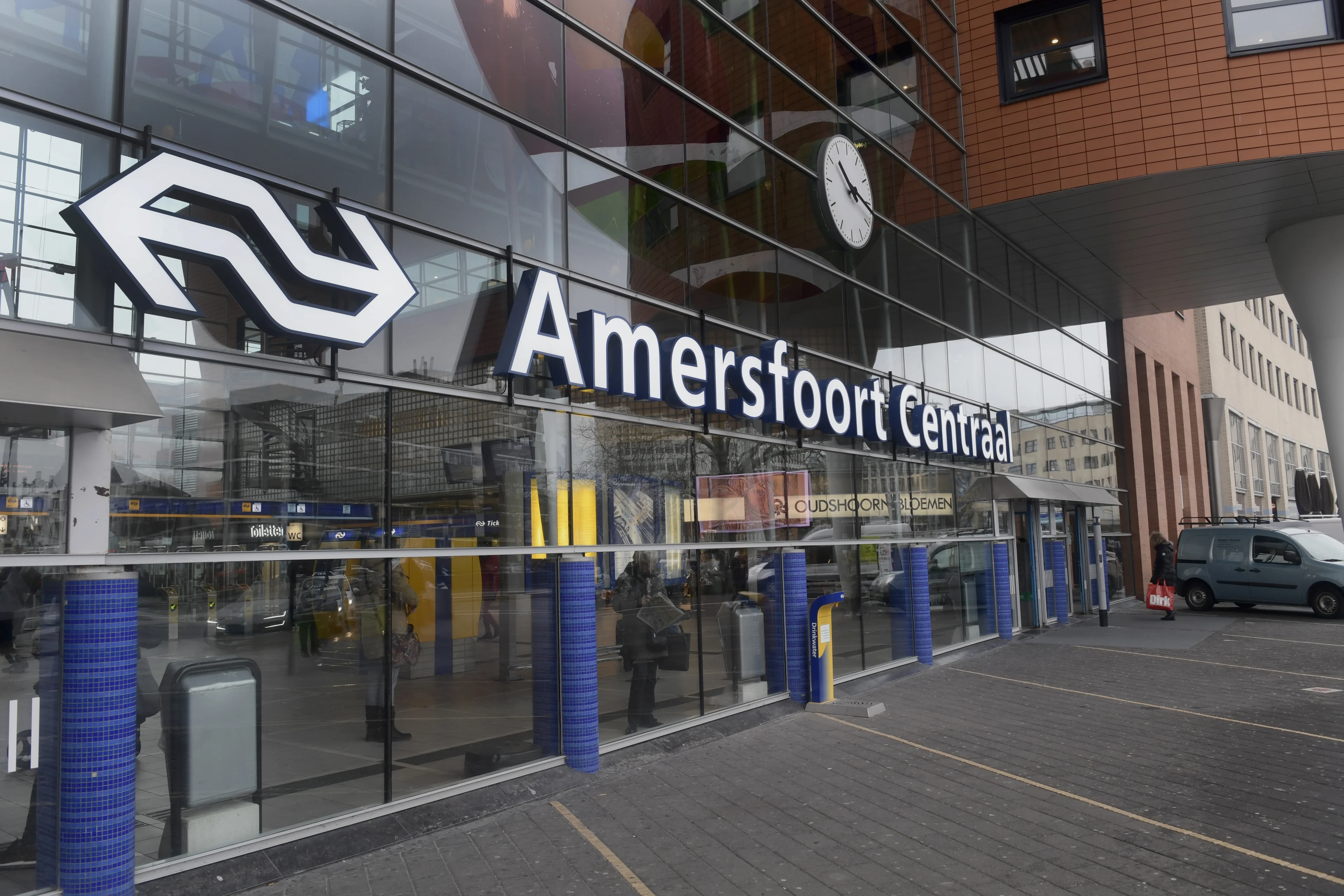 Tientallen reizigers urenlang gestrand op Amersfoort Centraal