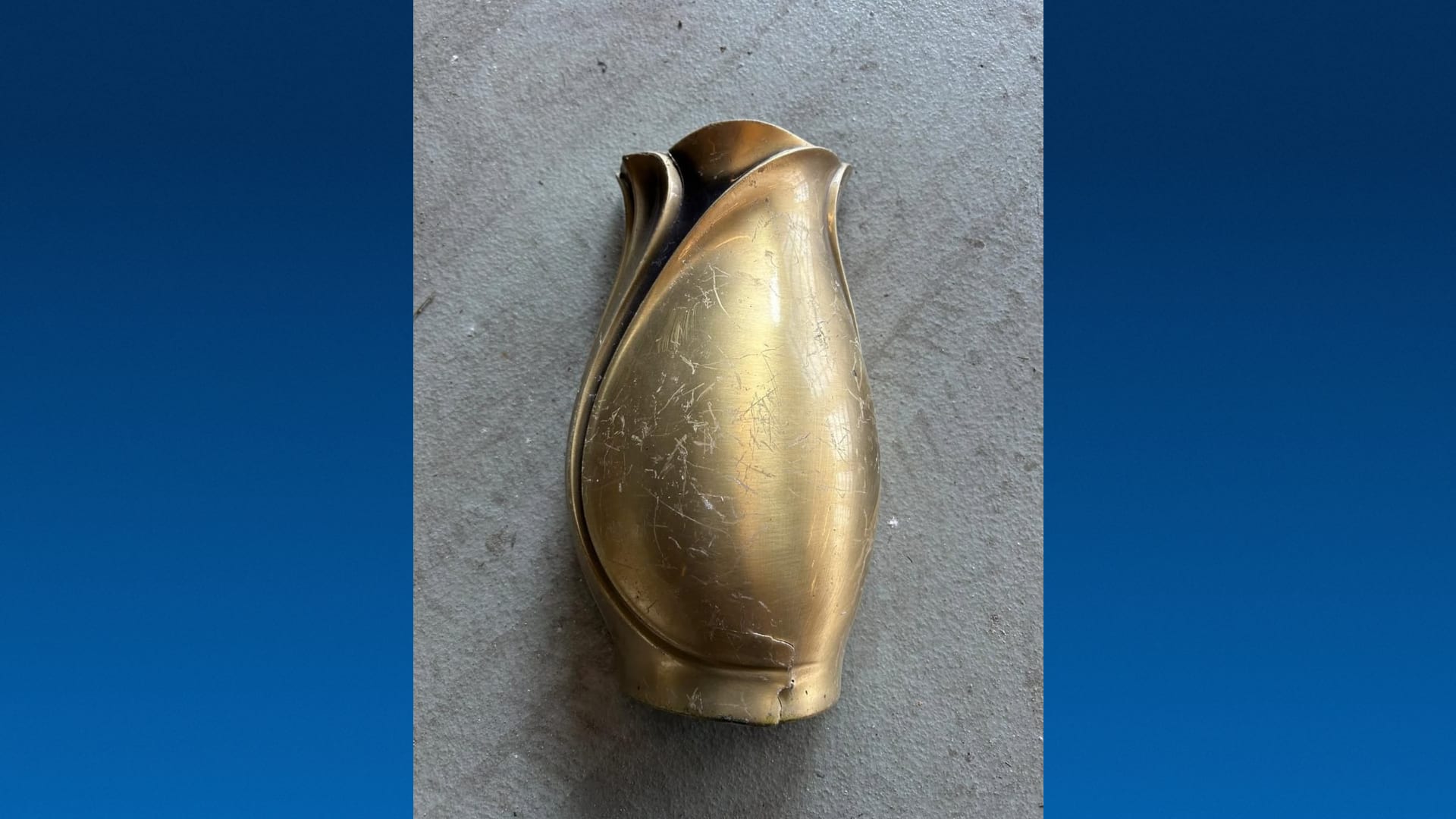 Schokkende vondst bij Venlo: gestolen urnen met as in kofferbak