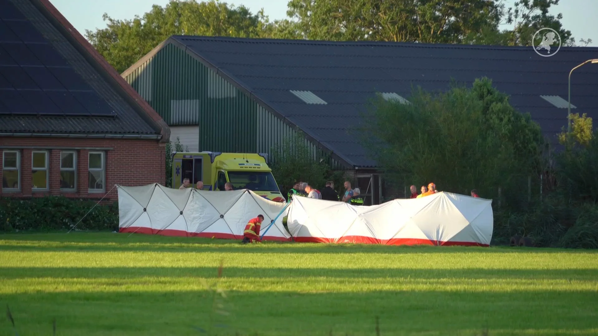 Bestuurder landbouwvoertuig belandt in water en overlijdt