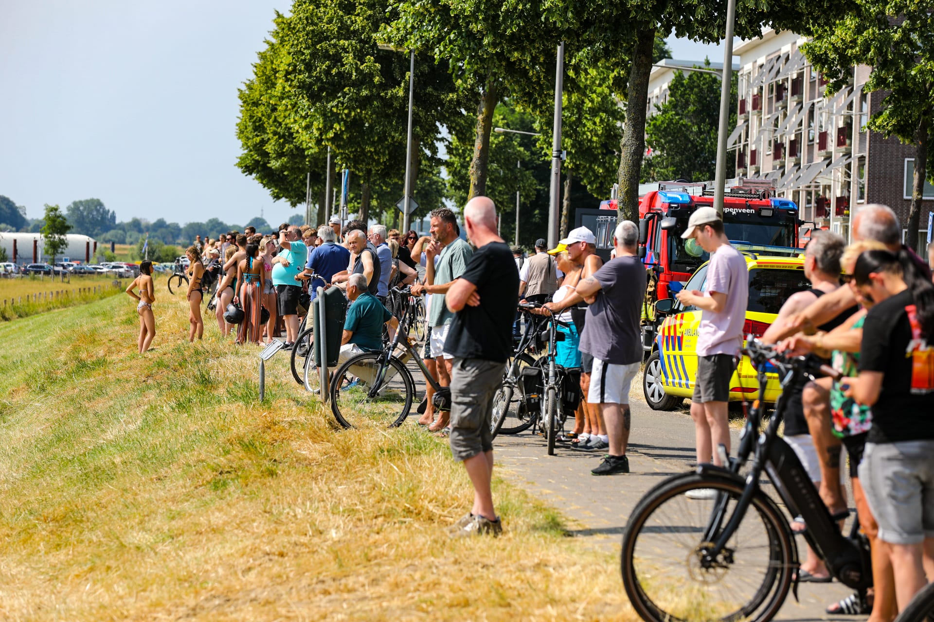 Jongen (16) komt niet meer boven water na duik in IJssel bij Deventer