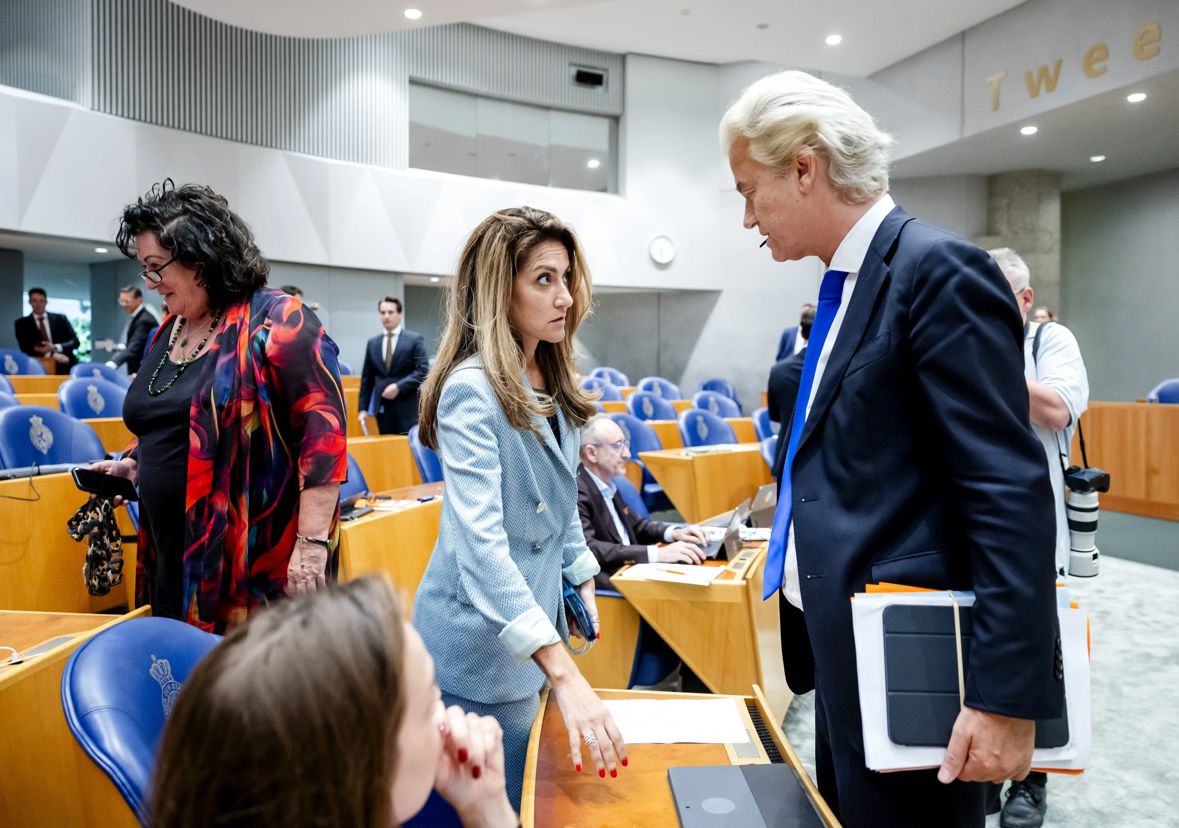 Coalitie wil verder met noodwet asiel, oppositieplan sneuvelt