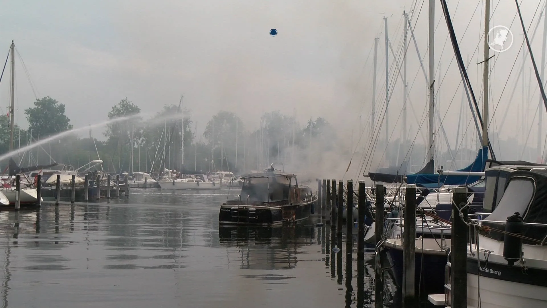 Boot ontploft in Arnemuiden