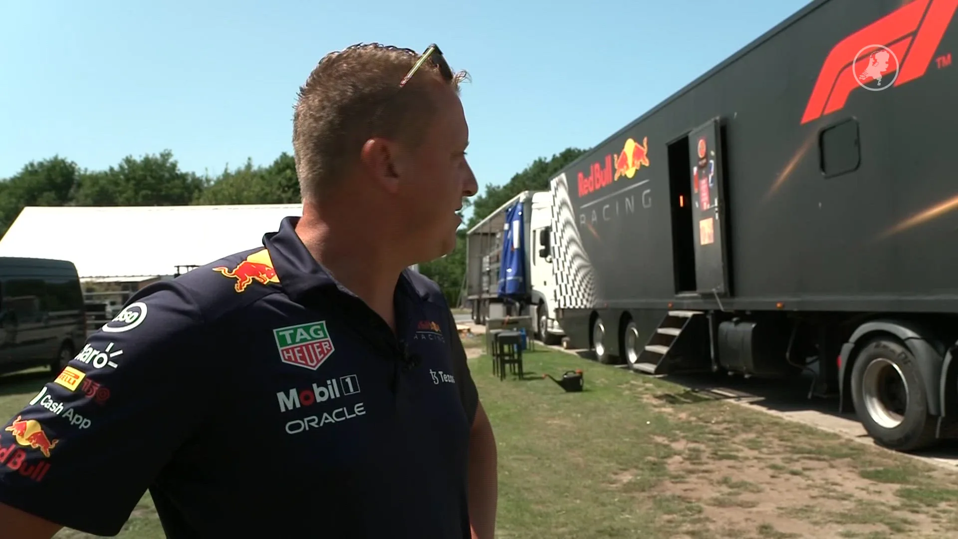 Emmense vrienden vieren wel heel bijzonder feestje tijdens Grand Prix in Oostenrijk