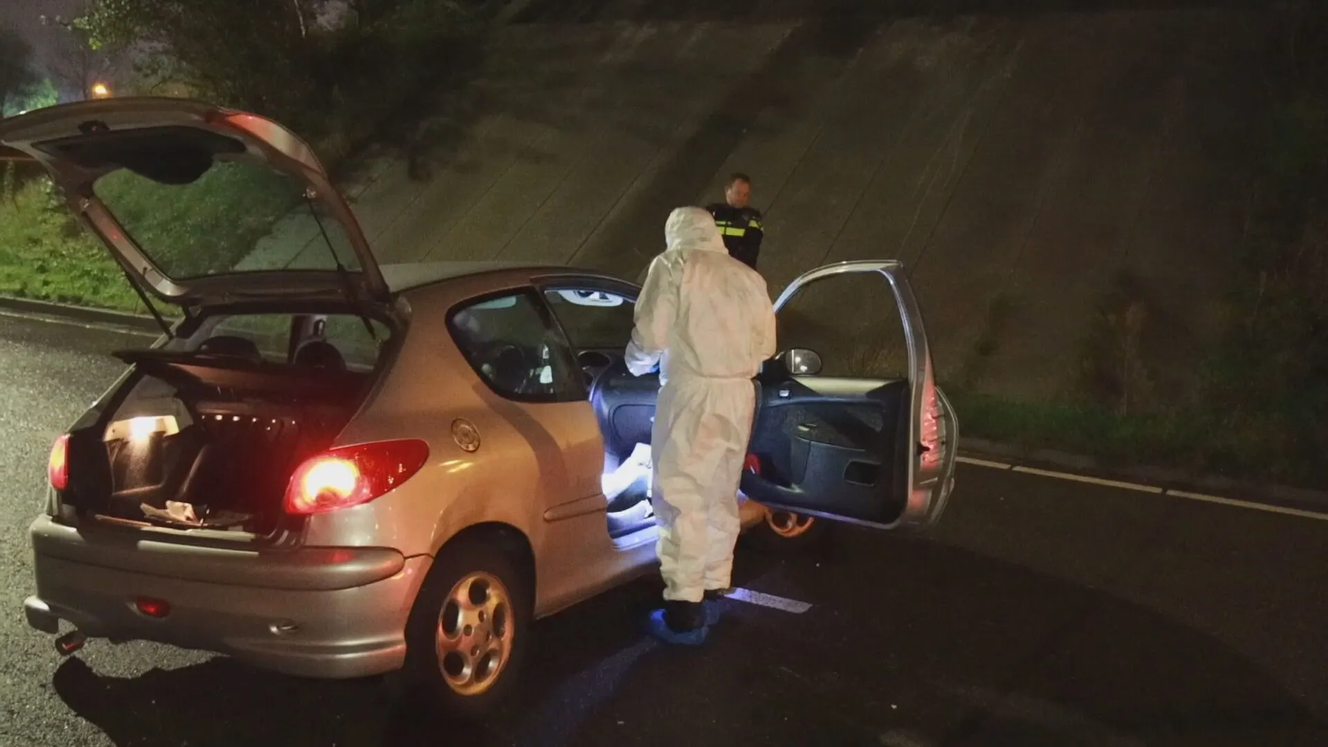 Man (41) overleden bij schietpartij in Zuidland, verdachte crasht op de snelweg