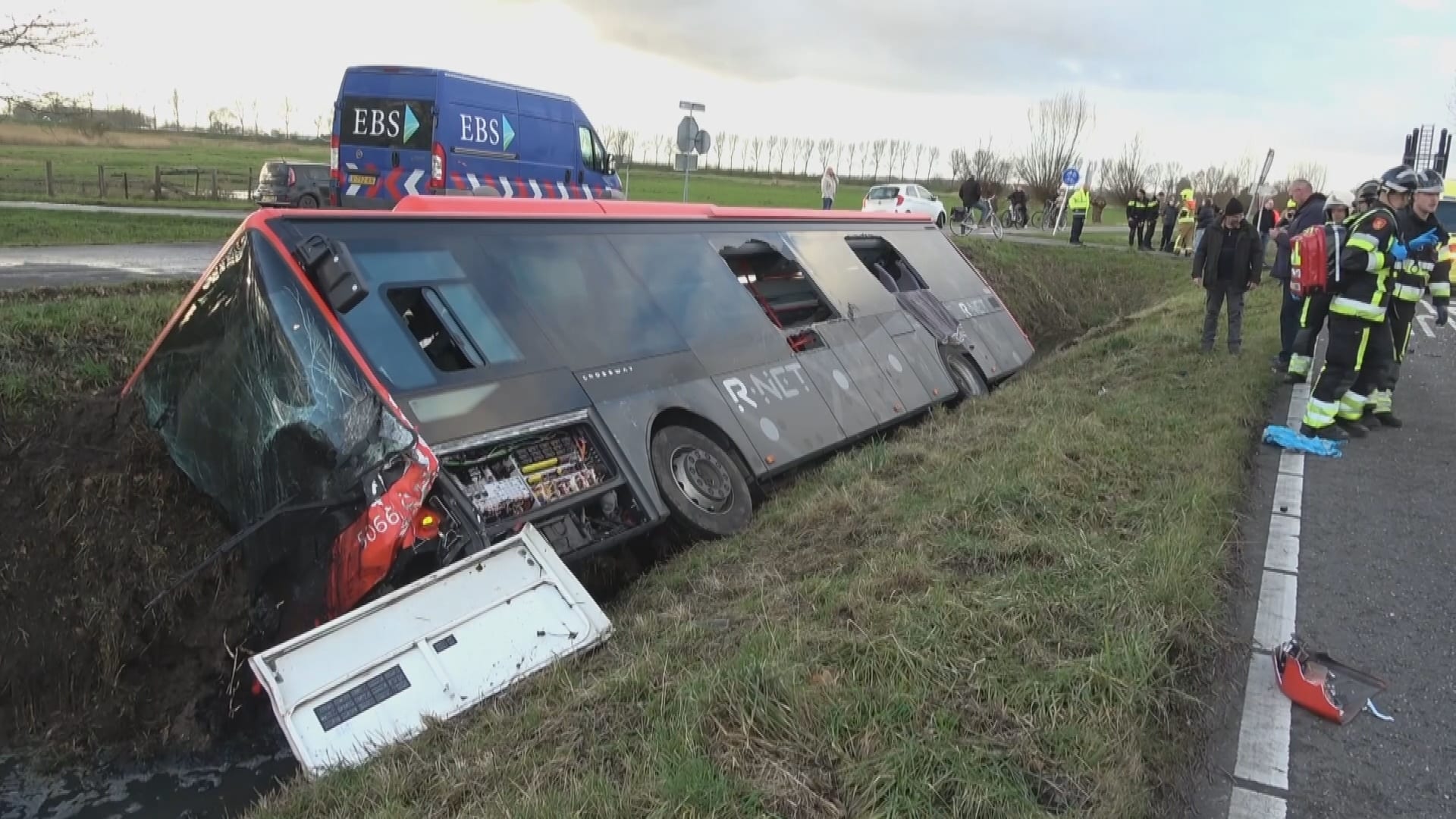 Meerdere gewonden door ongeluk met lijnbus in Zwartewaal 