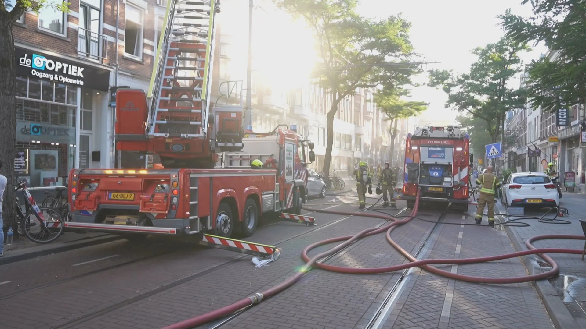Brand in restaurant in Rotterdam, omliggende woningen ontruimd