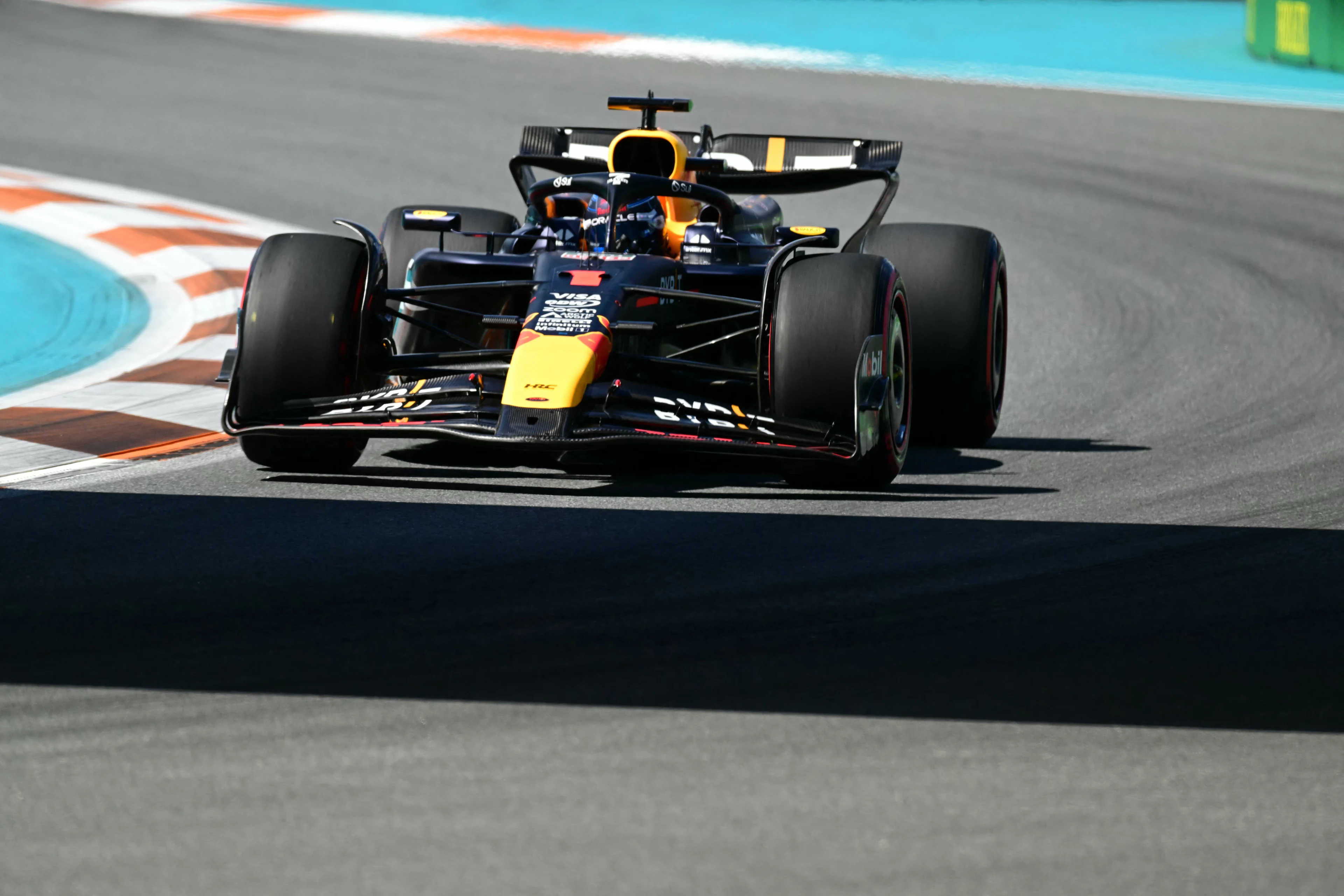 Max Verstappen pakt ook de pole voor de Grand Prix van Miami