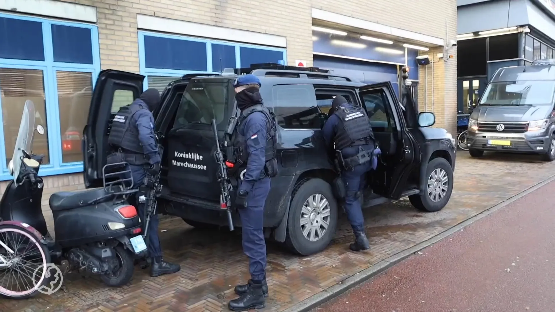 Mogelijke drugspakketten aangespoeld bij Scheveningen