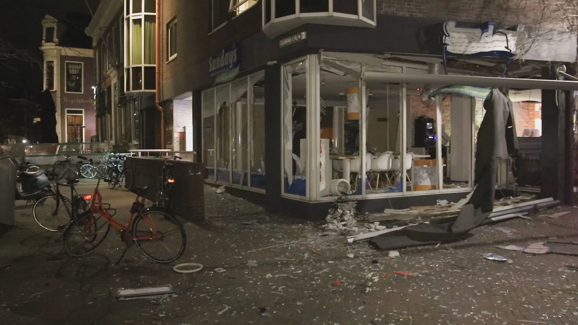 Veel schade bij plofkraak in centrum Leeuwarden