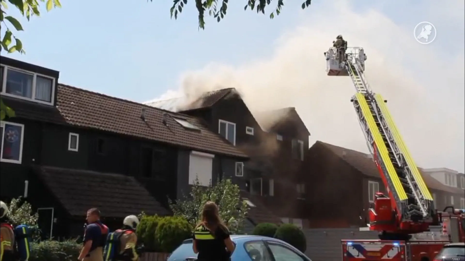 Grote brand in Nieuwegein: meerdere woningen ontruimd