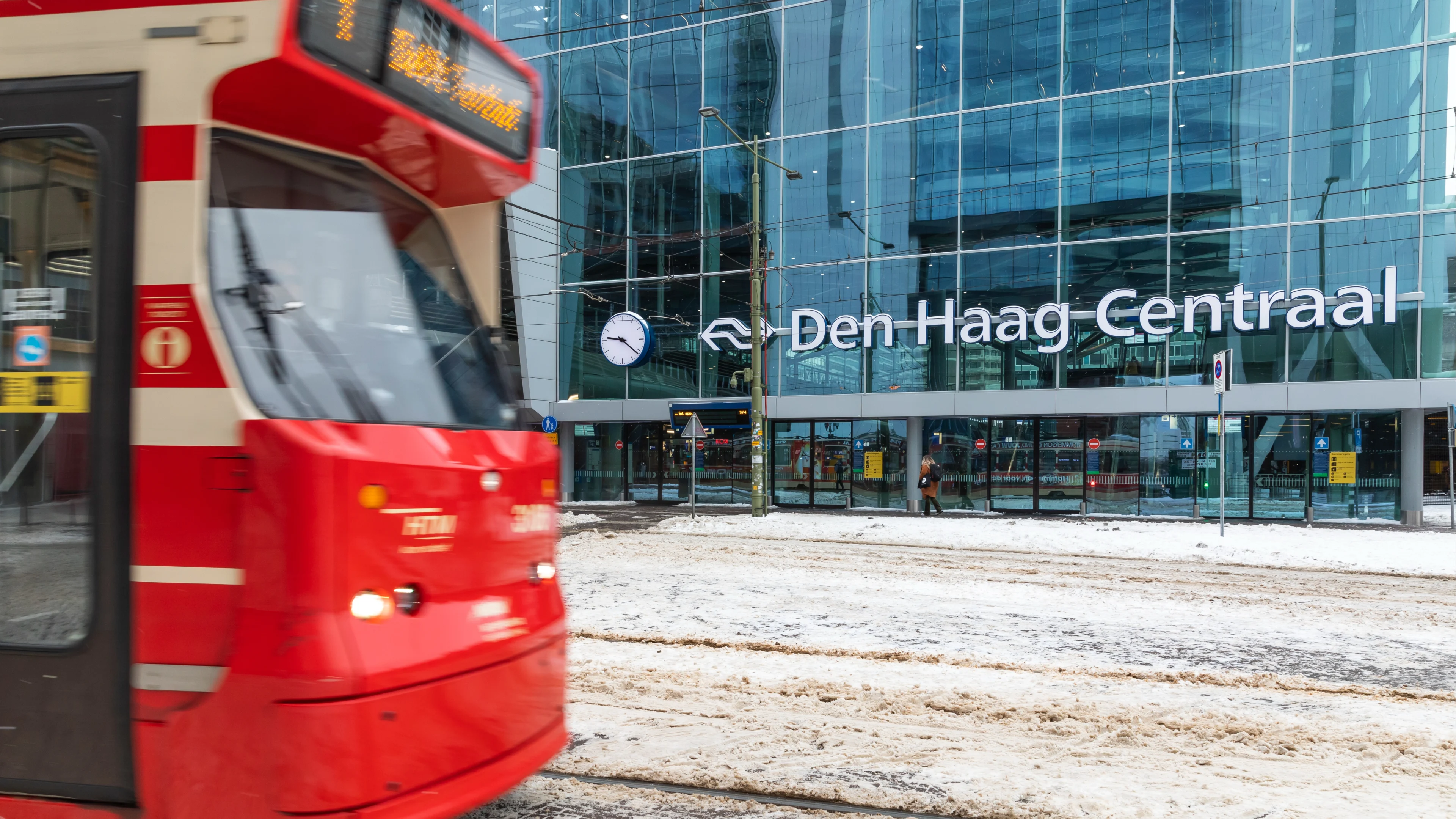 Tram richting Scheveningen heet nu 'Bikinilijn', naam leidt tot ophef: 'Regelrecht seksisme'