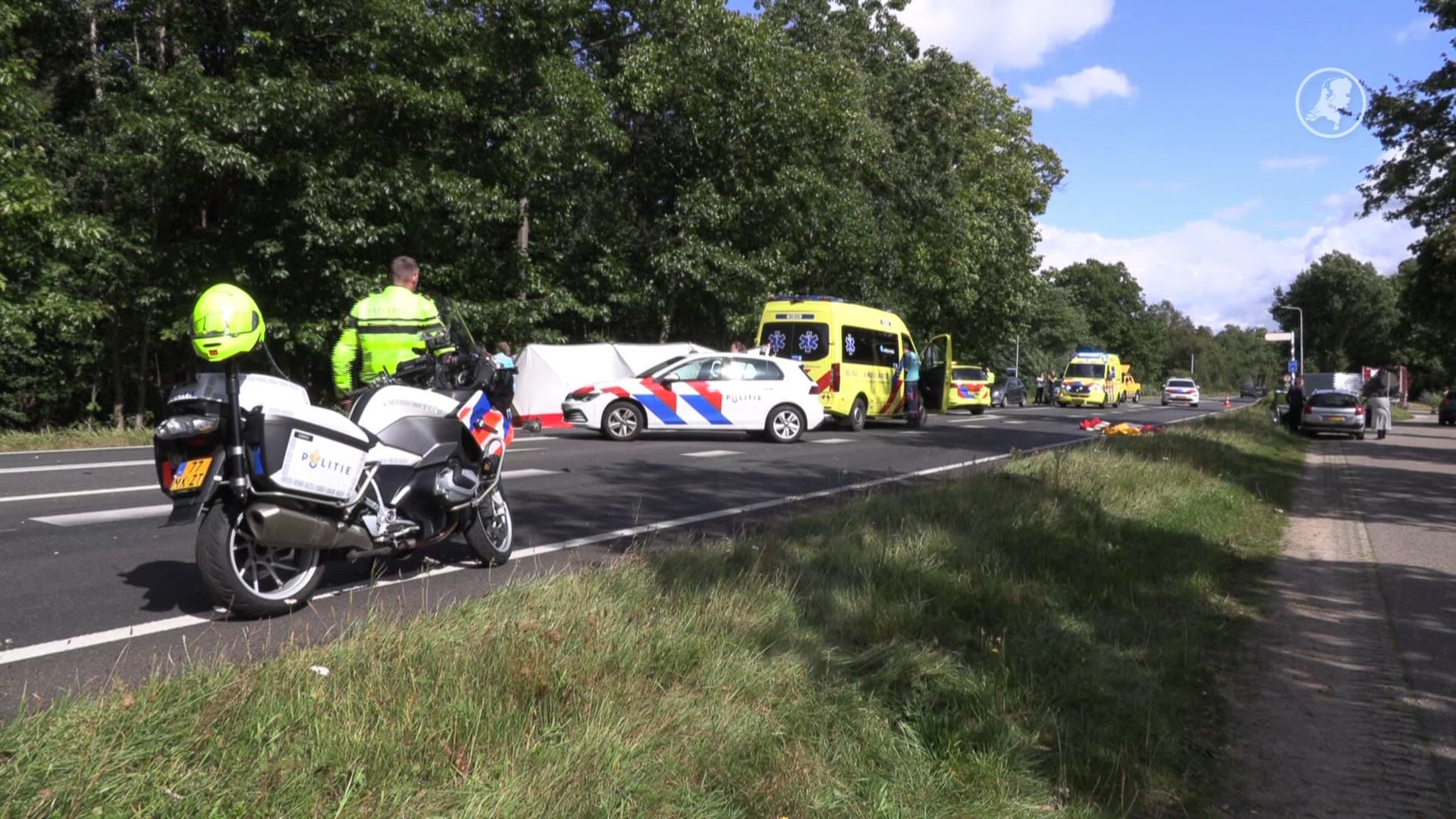 'Heftig ongeluk' met vrachtwagen fataal voor motorrijder