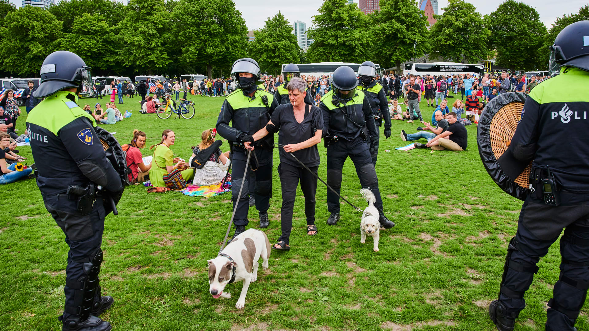 Viruswaanzin mag morgen niet demonstreren in Den Haag
