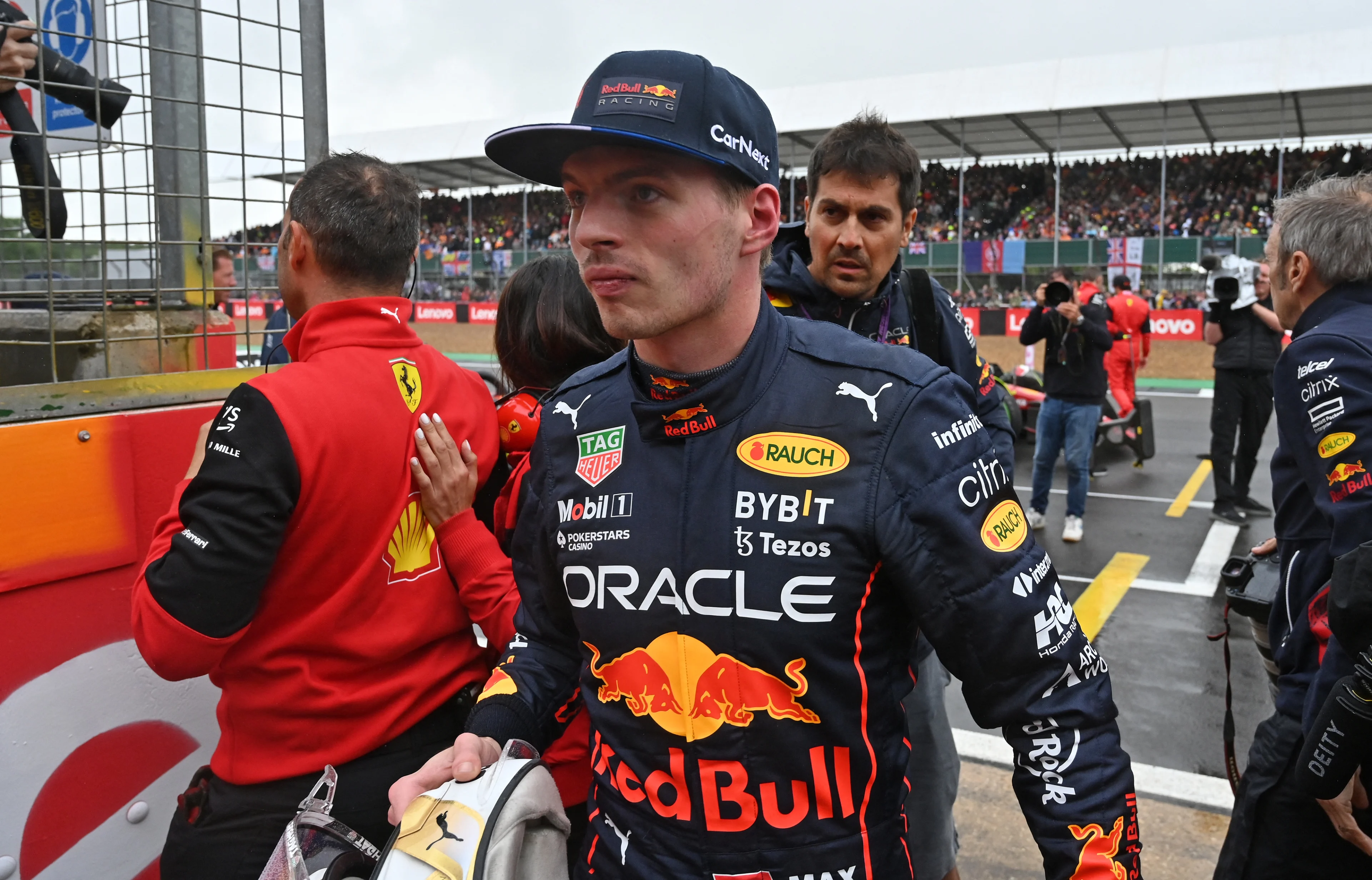 Verstappen uitgejoeld op Silverstone: 'Mij boeit het niet'