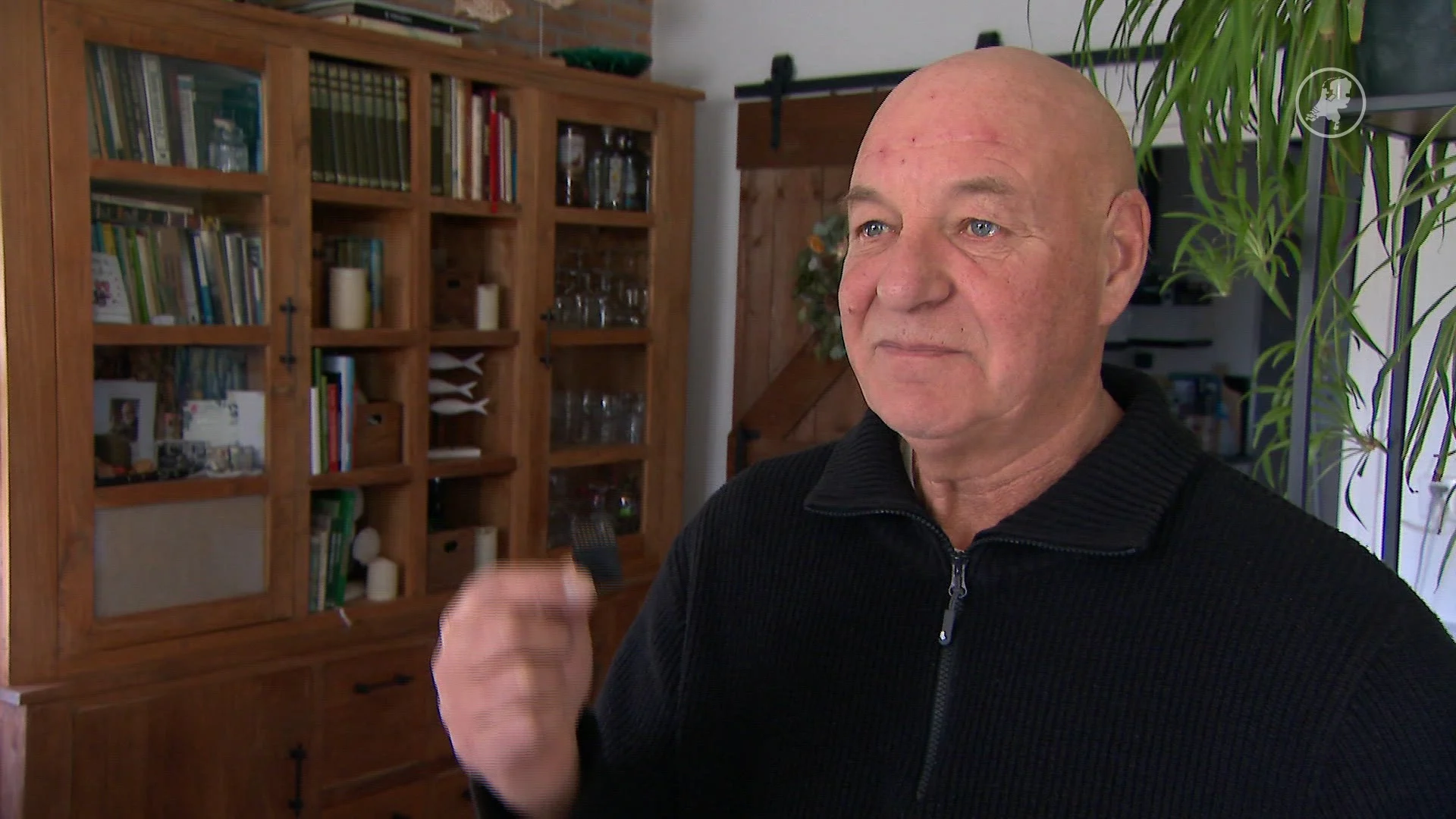 Van wie zijn de familiefoto's op een oude camera?