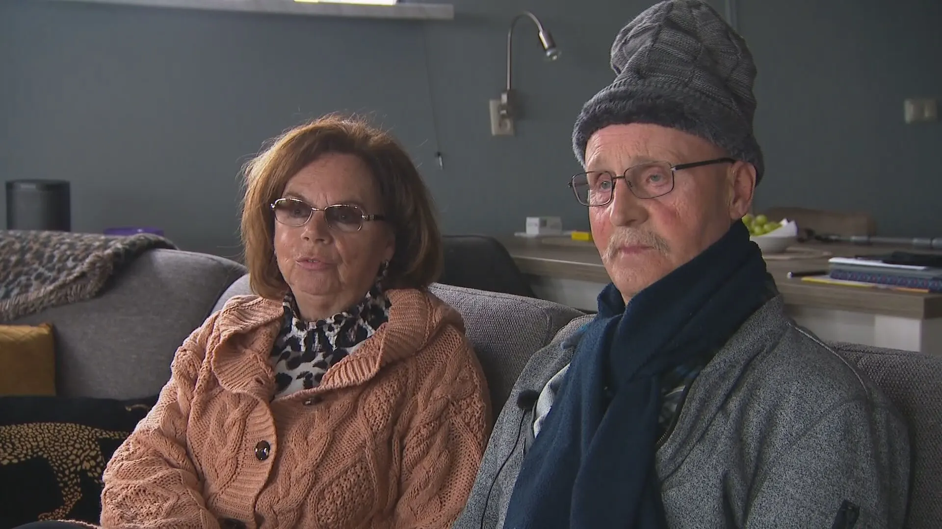 Ouderen uit Hoek van Holland bibberend in hun flat: 'Ik heb de oven maar aangezet'