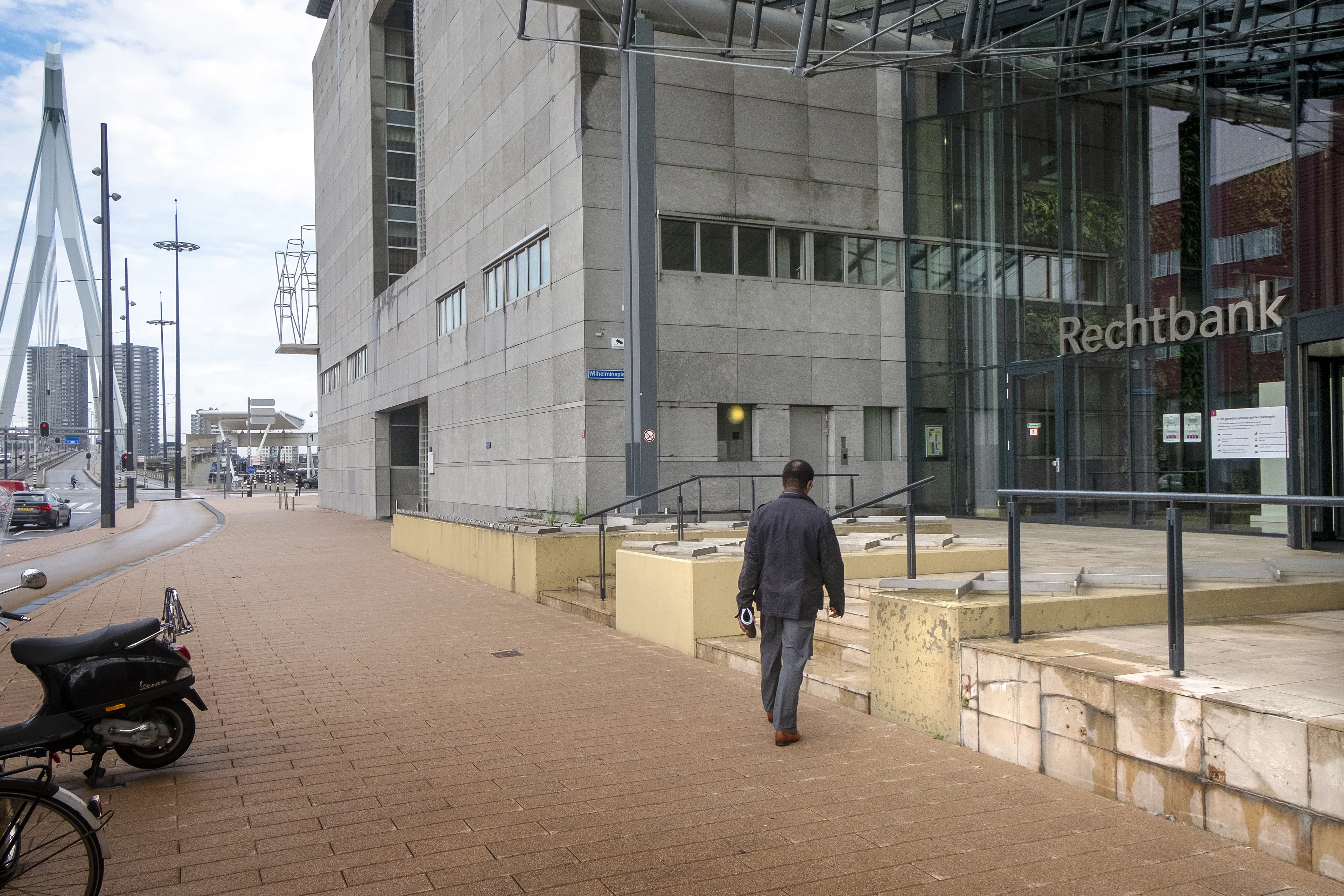 Zus doodgestoken Akshay (17) blijft in cel, OM spreekt van moordplan