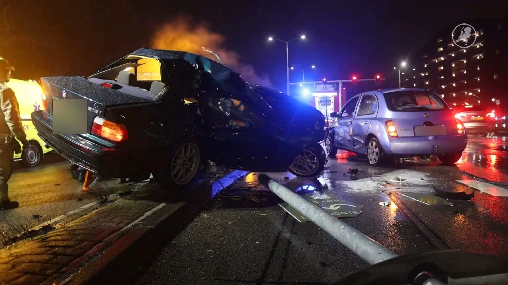 Ravage op Beukenlaan in Eindhoven na heftige botsing