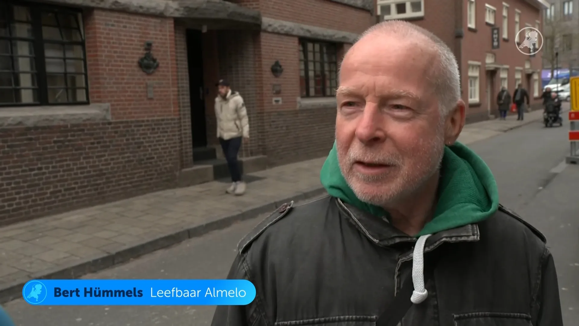 Boosheid in Almelo nadat stad 20 nareizigers moet opvangen