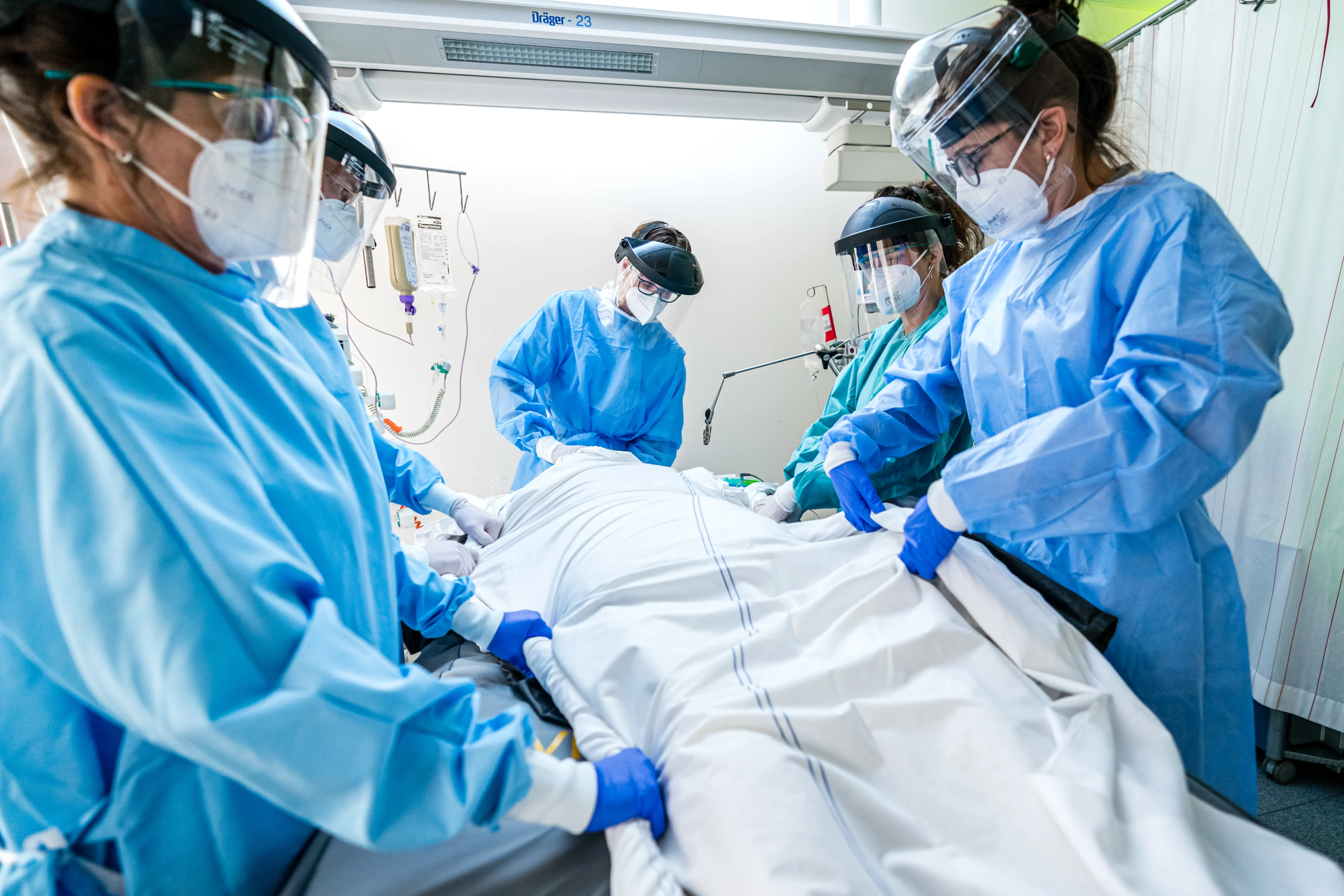 7575 nieuwe coronagevallen, gemiddelde daalt opnieuw