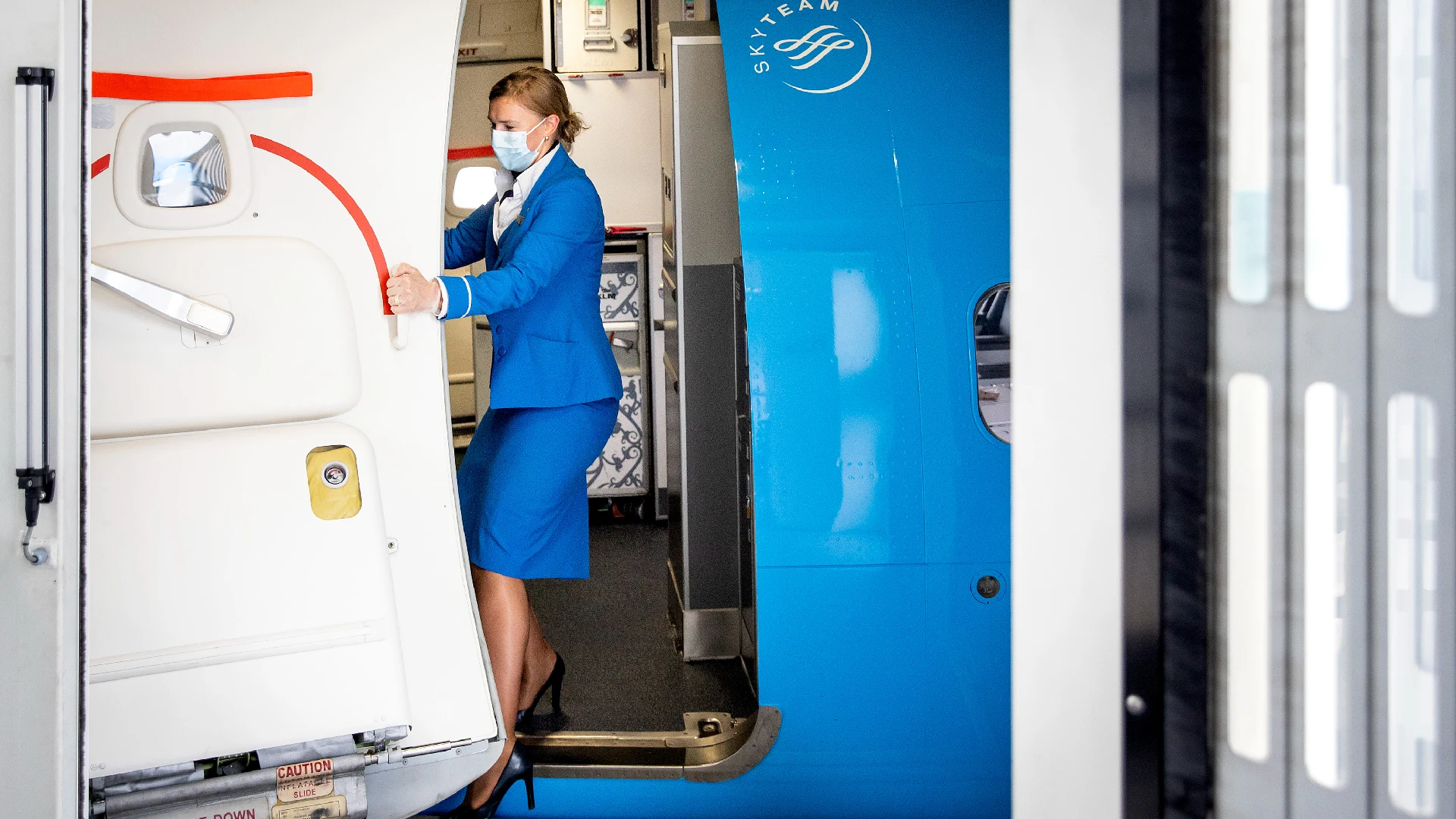 Tientallen passagiers blijken besmet op KLM-vluchten: hoe kan dat?