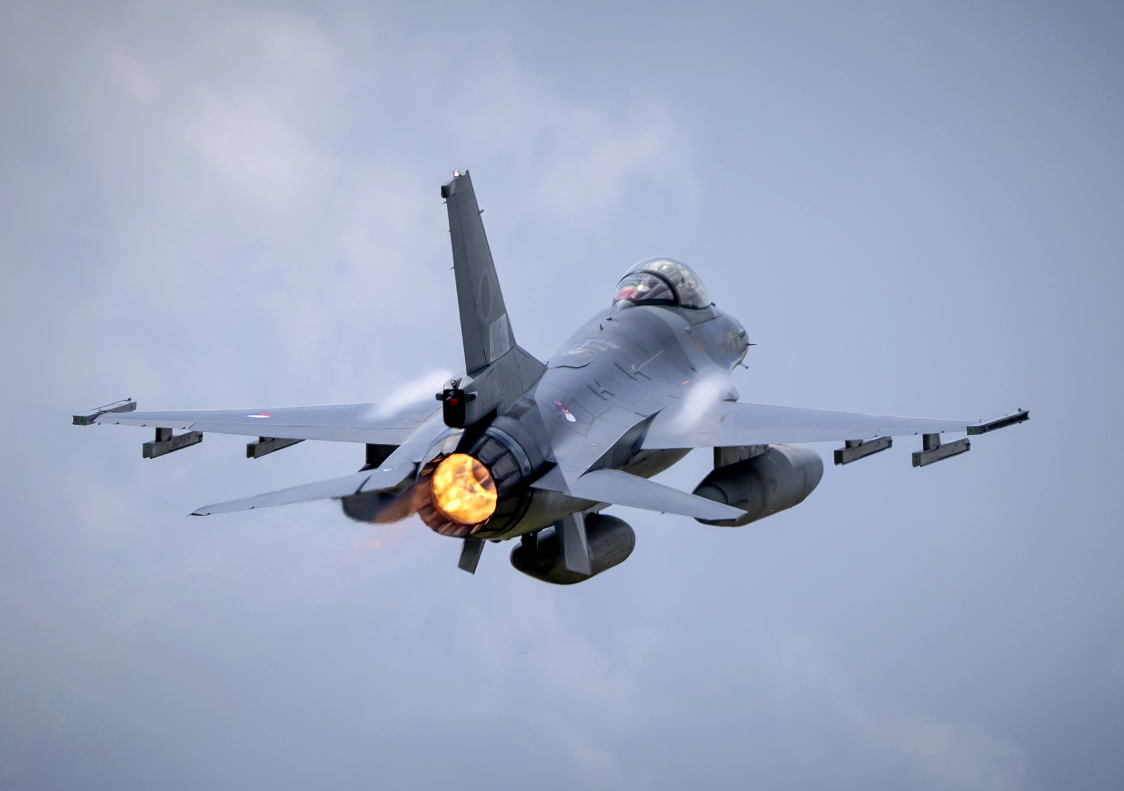 NAVO oefent met nepkernbommen boven Nederland: 'Jullie kunnen rustig slapen'