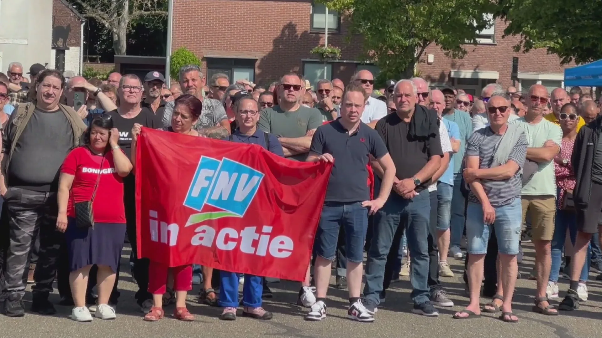 SP wil debat met Rutte om ontslag van helft werknemers VDL Nedcar