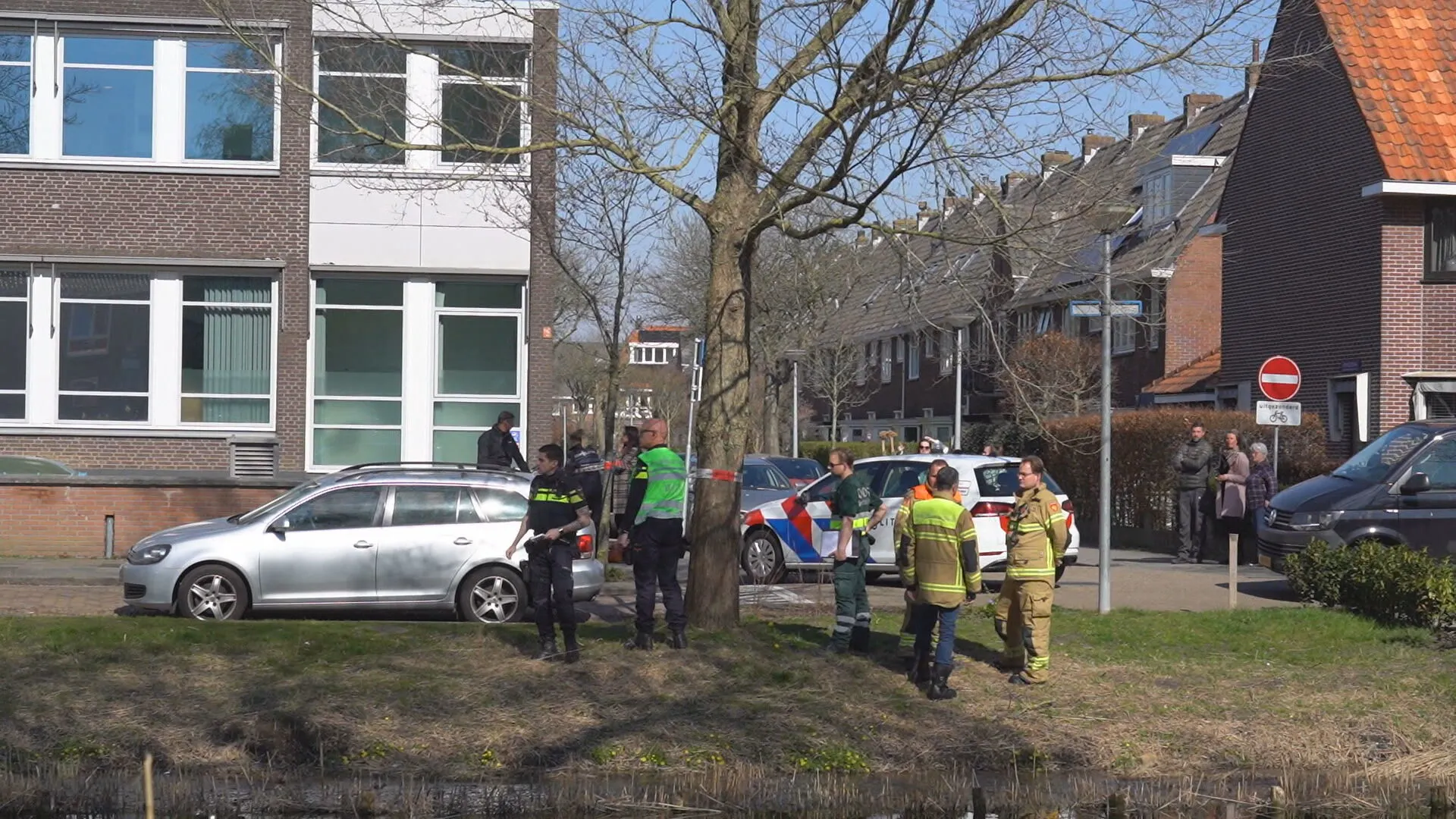 Politie Alkmaar vindt explosieven in auto