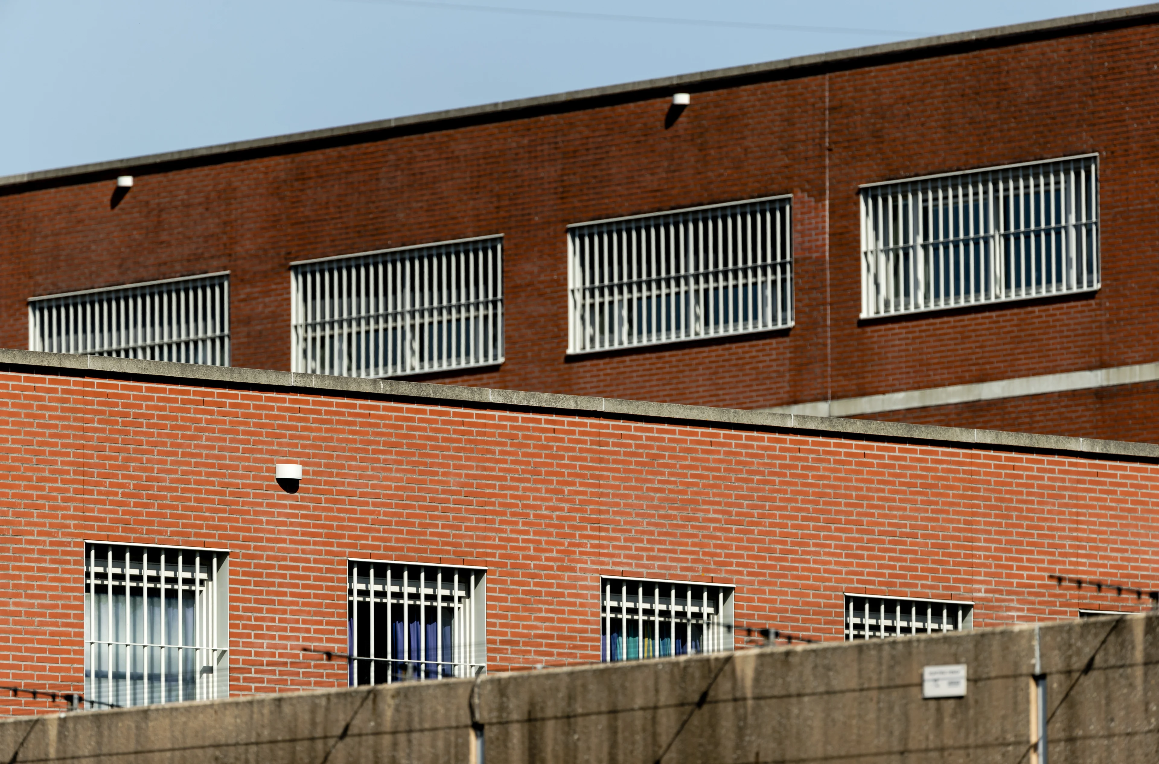 Gevangene overleden bij brand in cel in Dordrecht