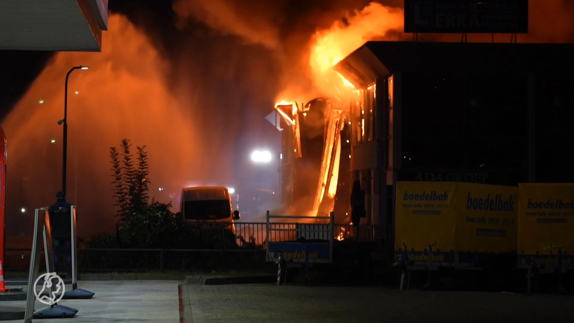 Uitslaande brand in loods op bedrijventerrein Nijmegen zorgt voor rookoverlast