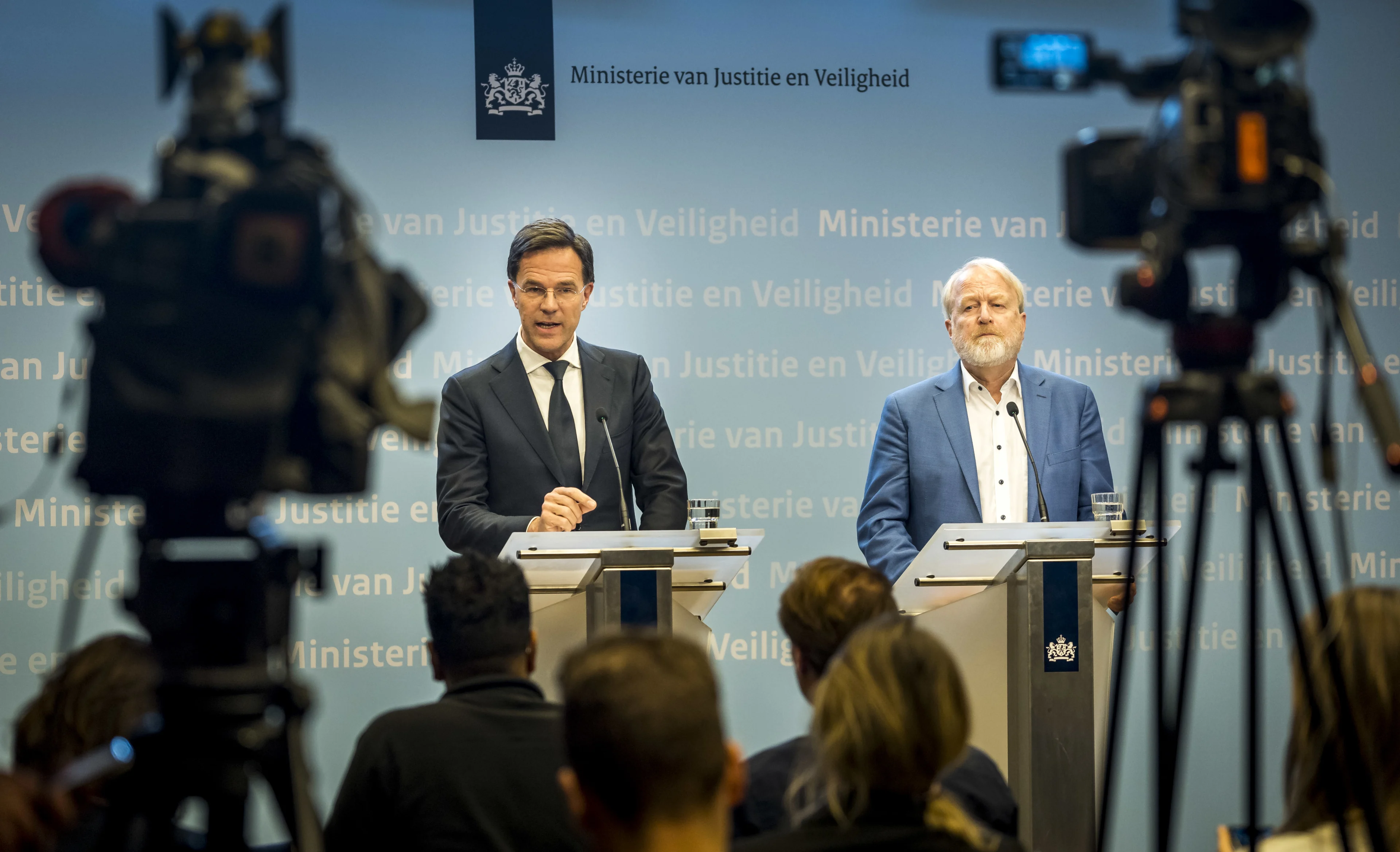 Opnieuw crisisoverleg met ministers en topambtenaren over coronavirus