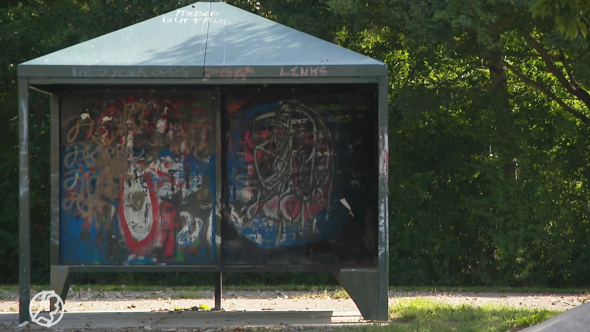 Basisschool Nieuw-Vennep is vernielingen door hangjeugd zat: 'Je mag chillen maar niet slopen'