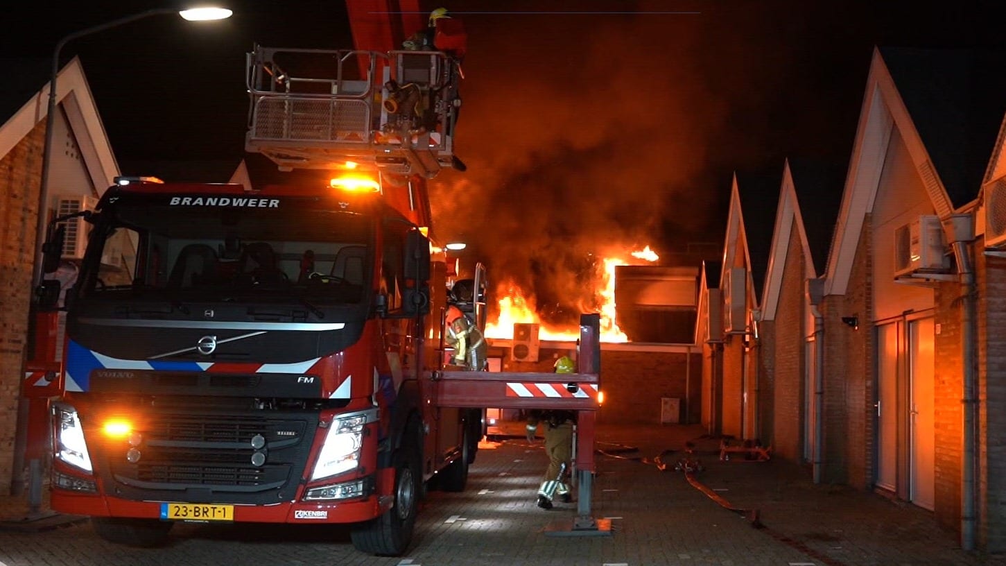 Grote brand in Oosterhout mogelijk aangestoken