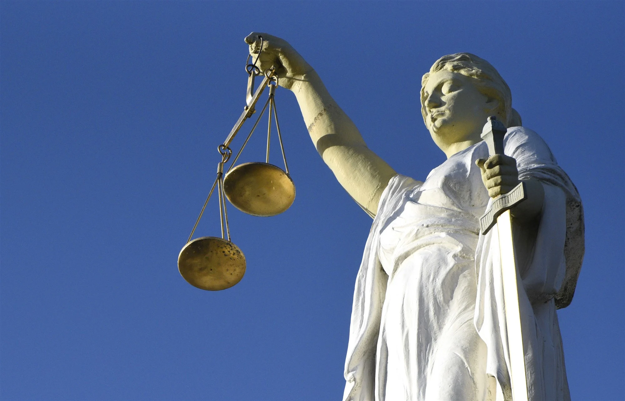 Cel- en werkstraffen voor brute beroving tijdens nepdate in Oss