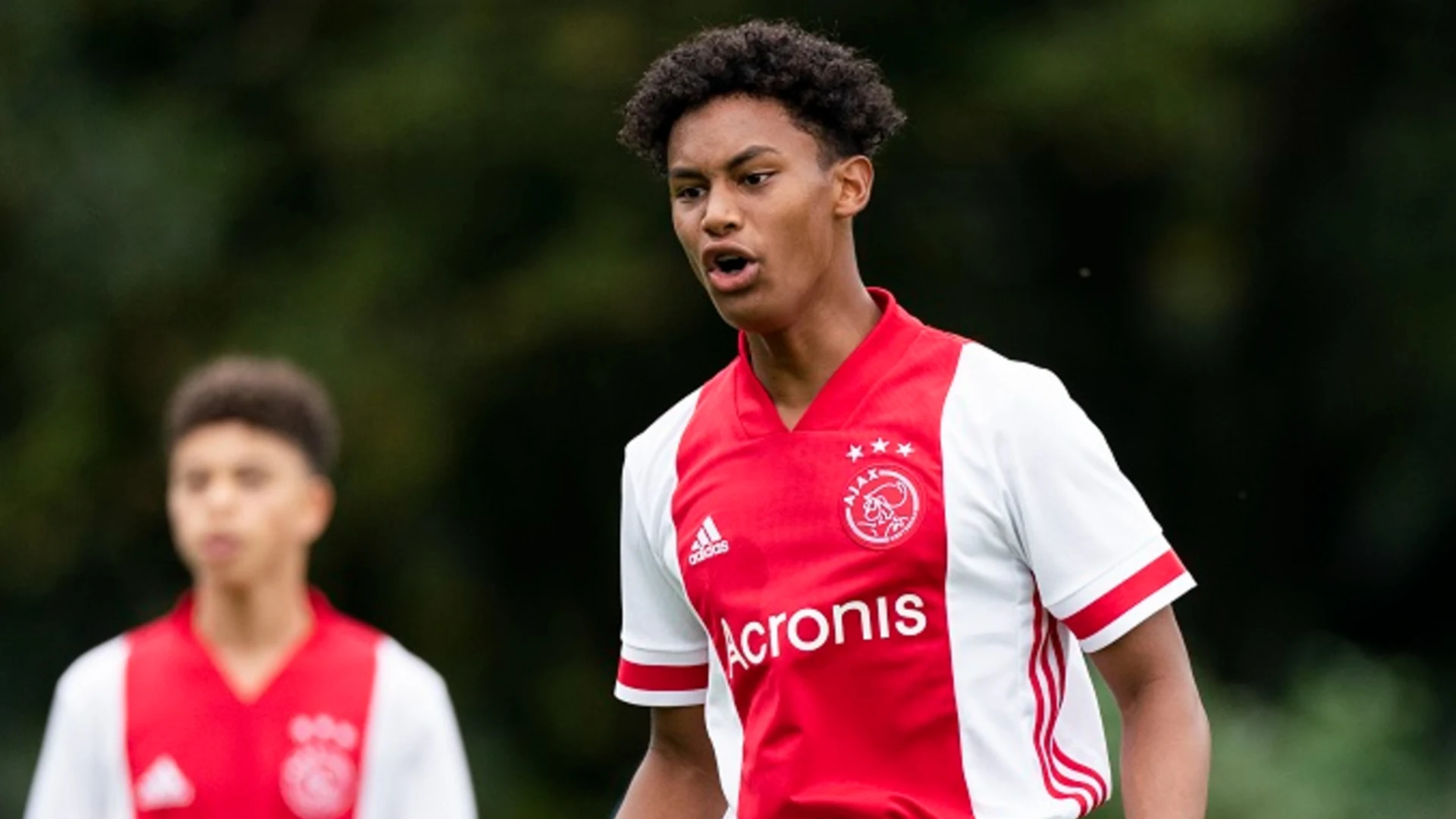 Ajax-jeugdspeler Noah Gesser (16) en broer (18) omgekomen bij dodelijk ongeluk IJsselstein