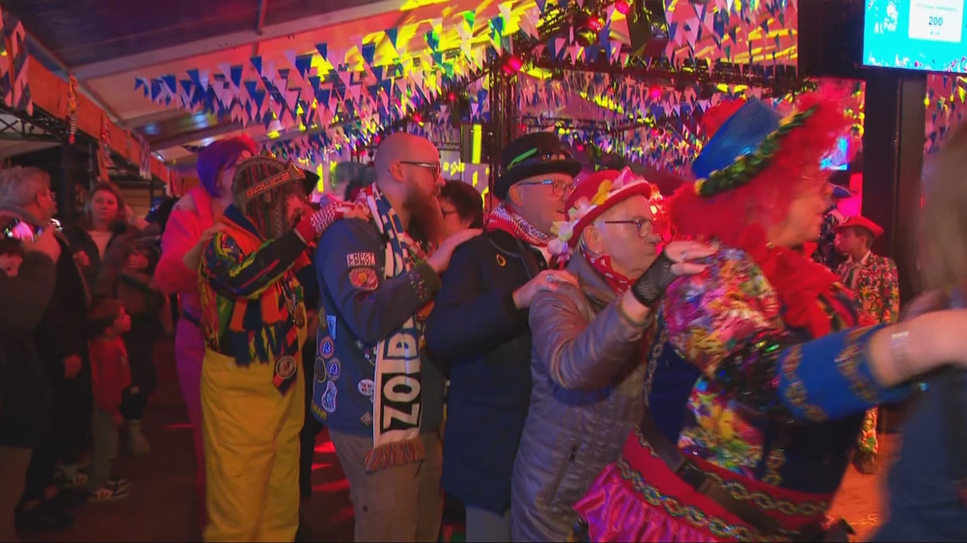 Carnaval in Rommelgat levert wereldrecord langste polonaise op