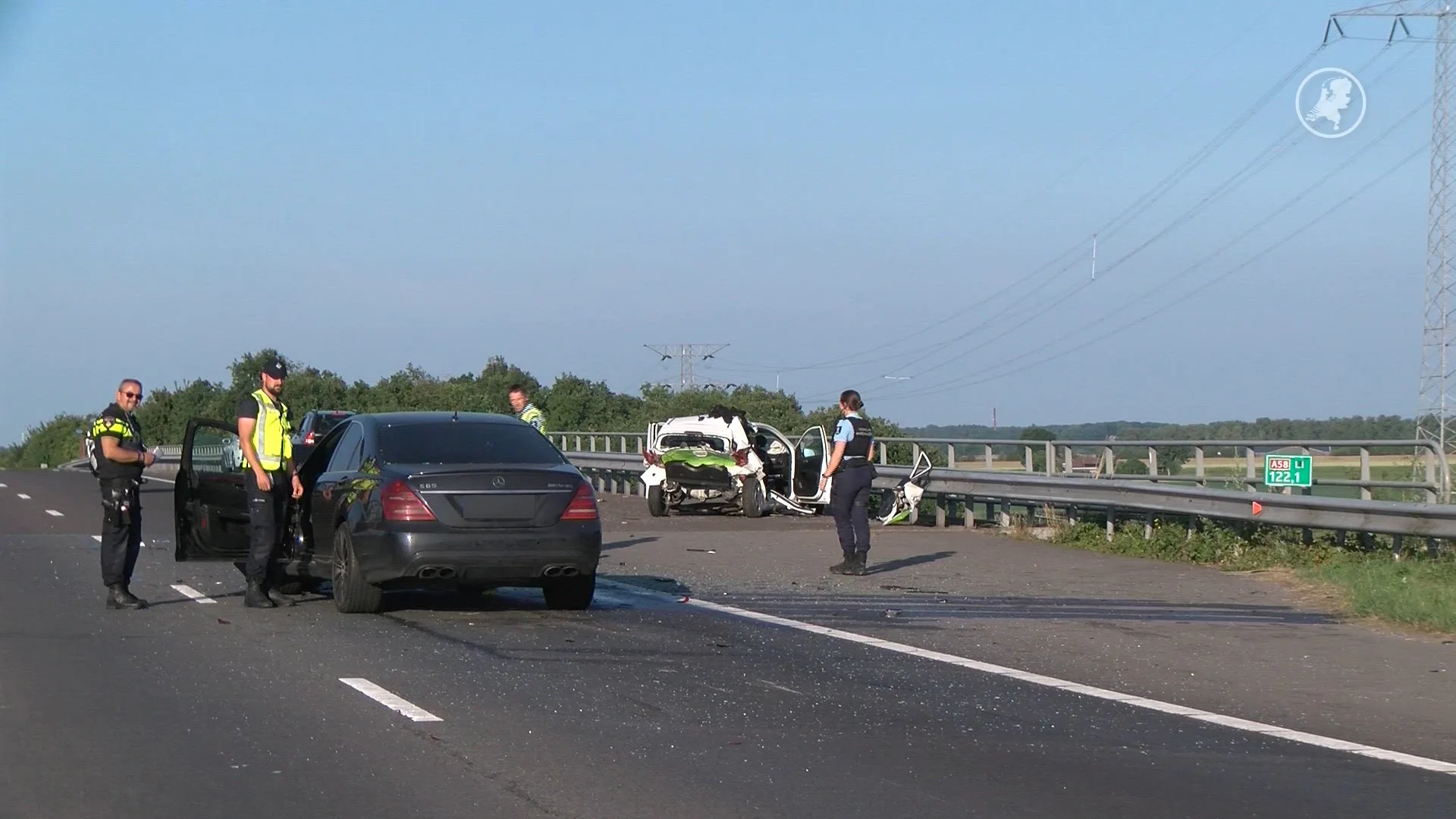 Drie gewonden bij kettingbotsing op A58