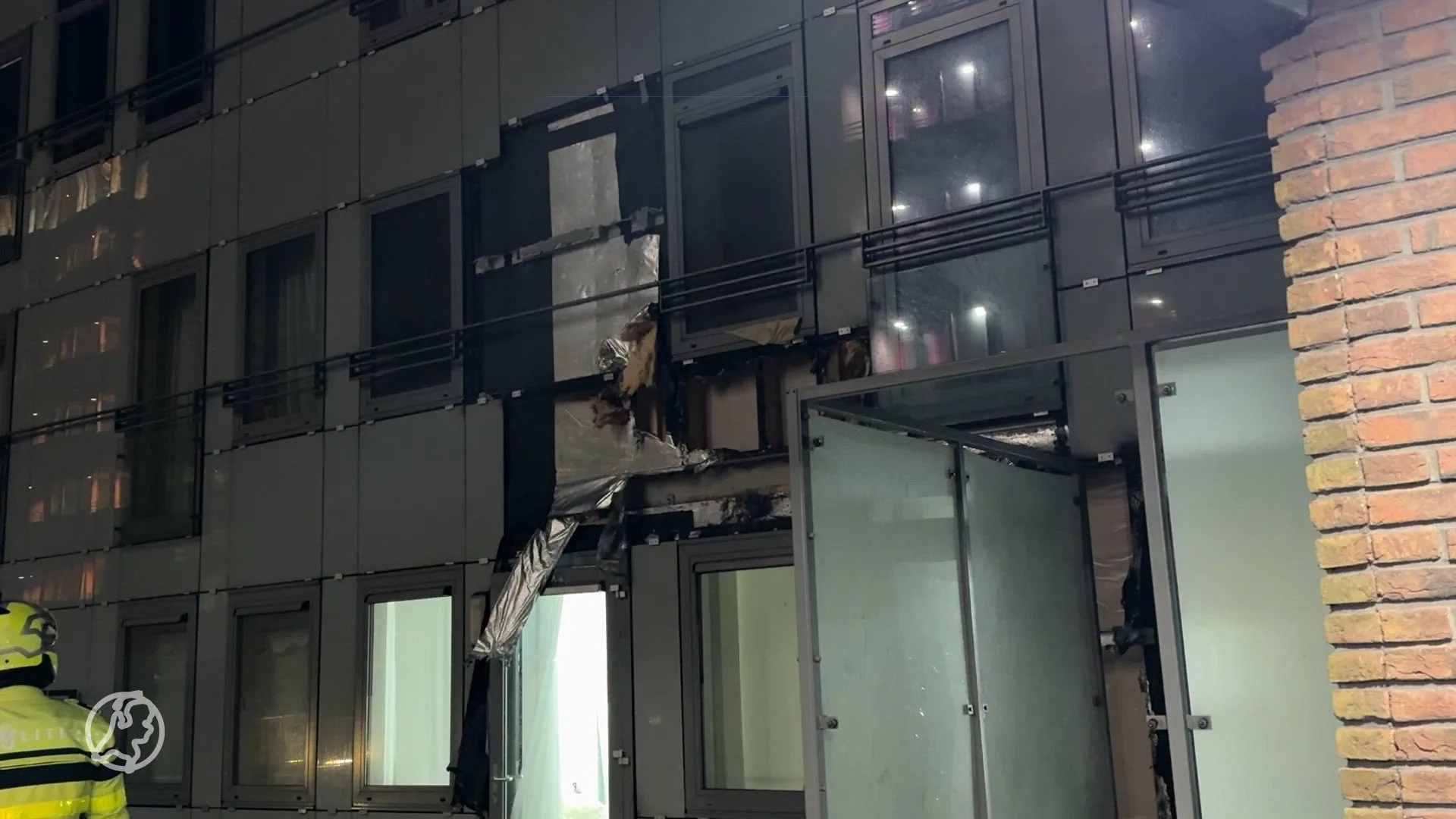 Video: Appartementen in Amsterdam ontruimd na explosie en brand