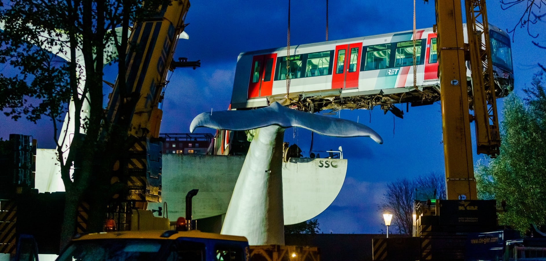 Loshangend deel metro Spijkenisse weer op de grond