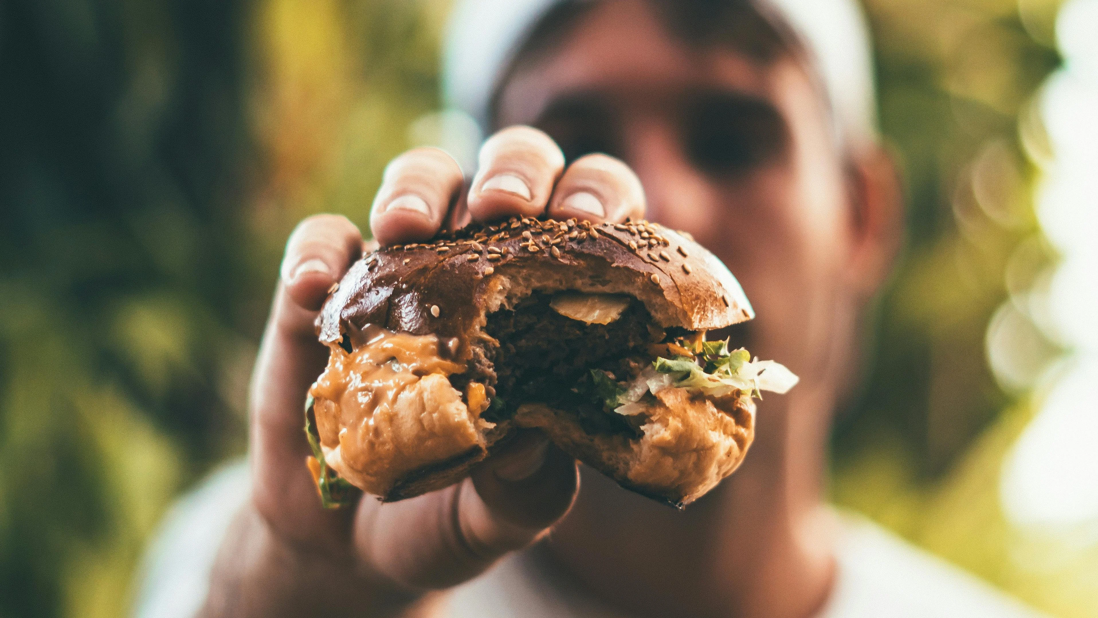 Kritiek op campagne tegen ongezond 'eetdrammen': 'Is zelf gedram'