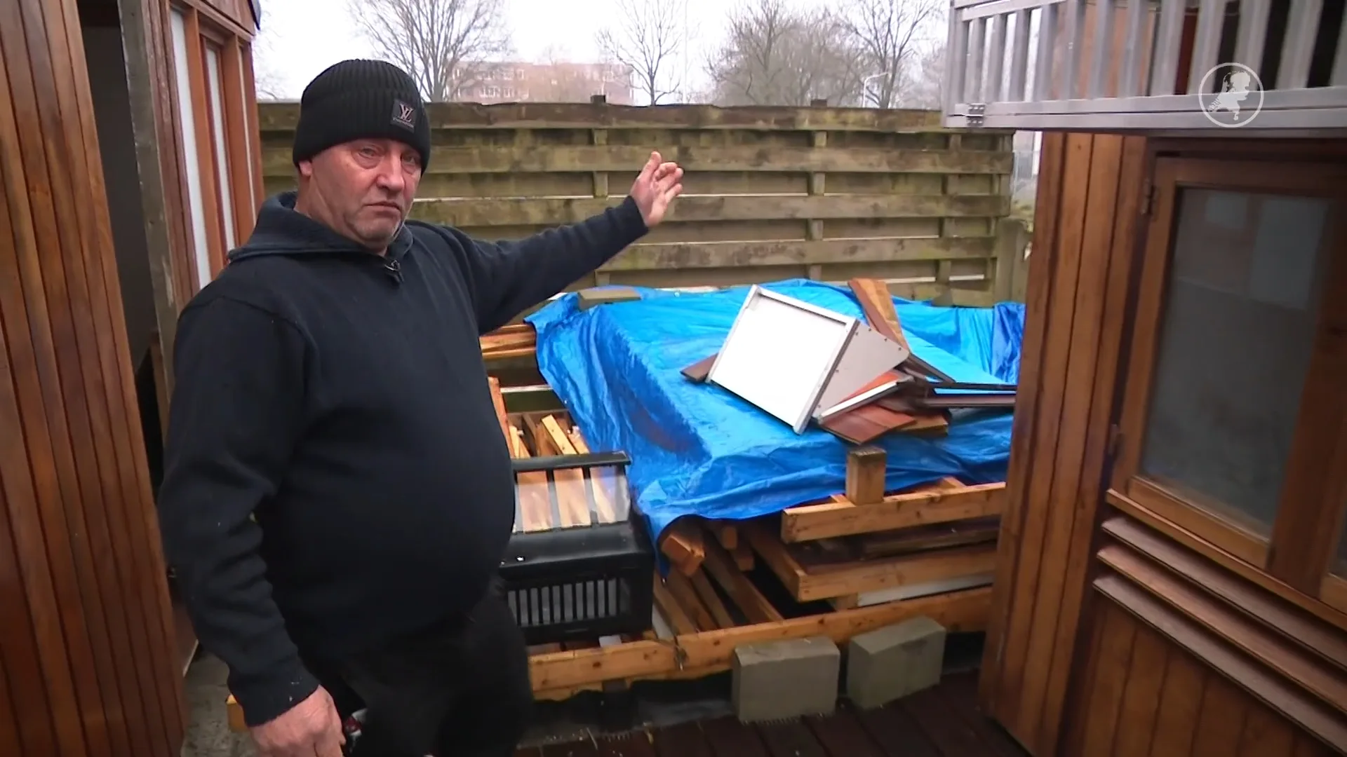 Tientallen duiven omgebracht: 'Welke psychopaat stak ons hok in brand?'