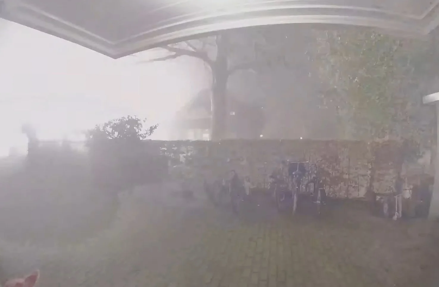 VIDEO: Zelf in elkaar geknutselde vuurwerkbom blaast de ramen uit twintig woningen in Deventer