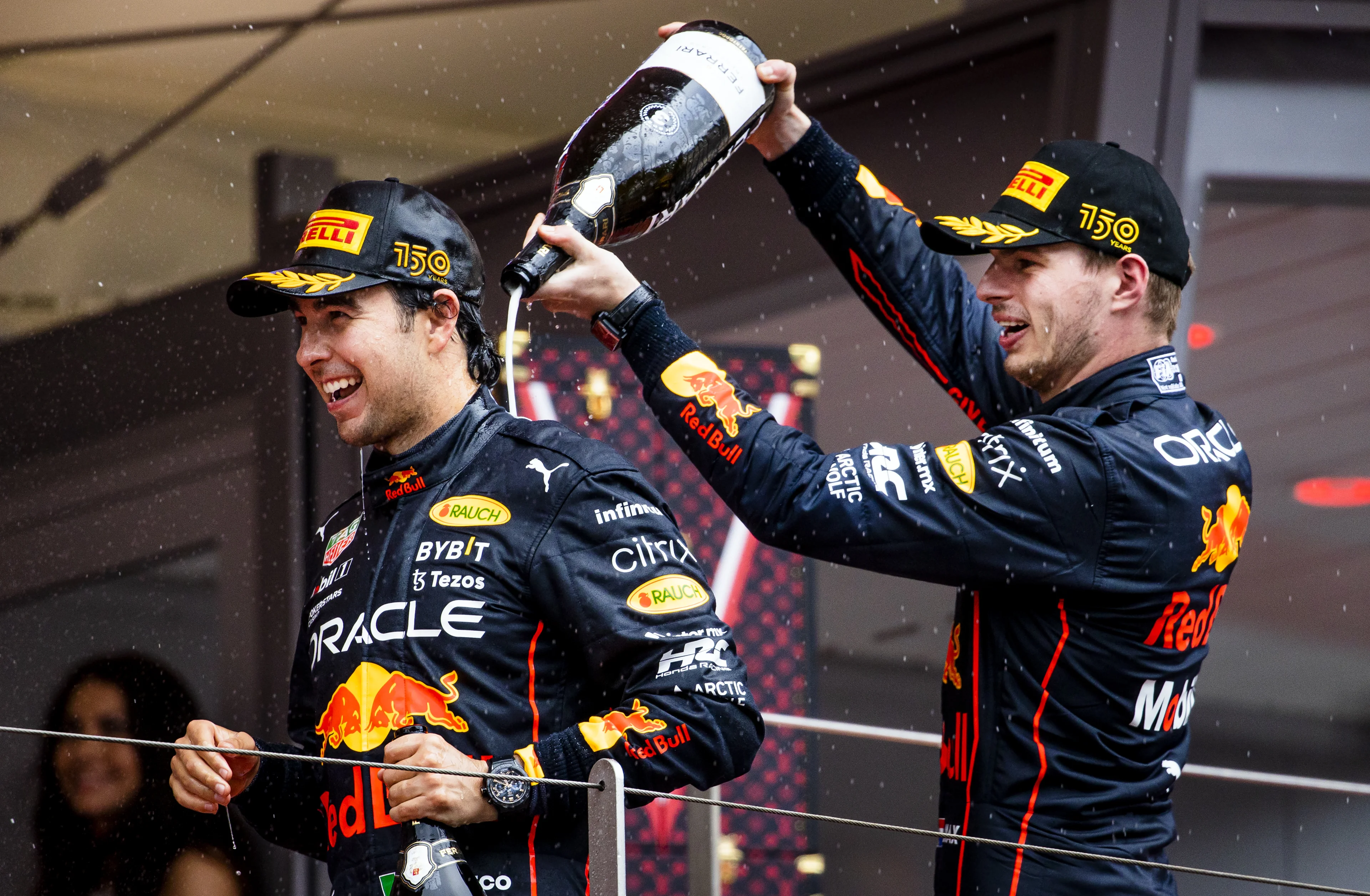 Verstappen vindt salarisplafond in Formule 1 'helemaal verkeerd'