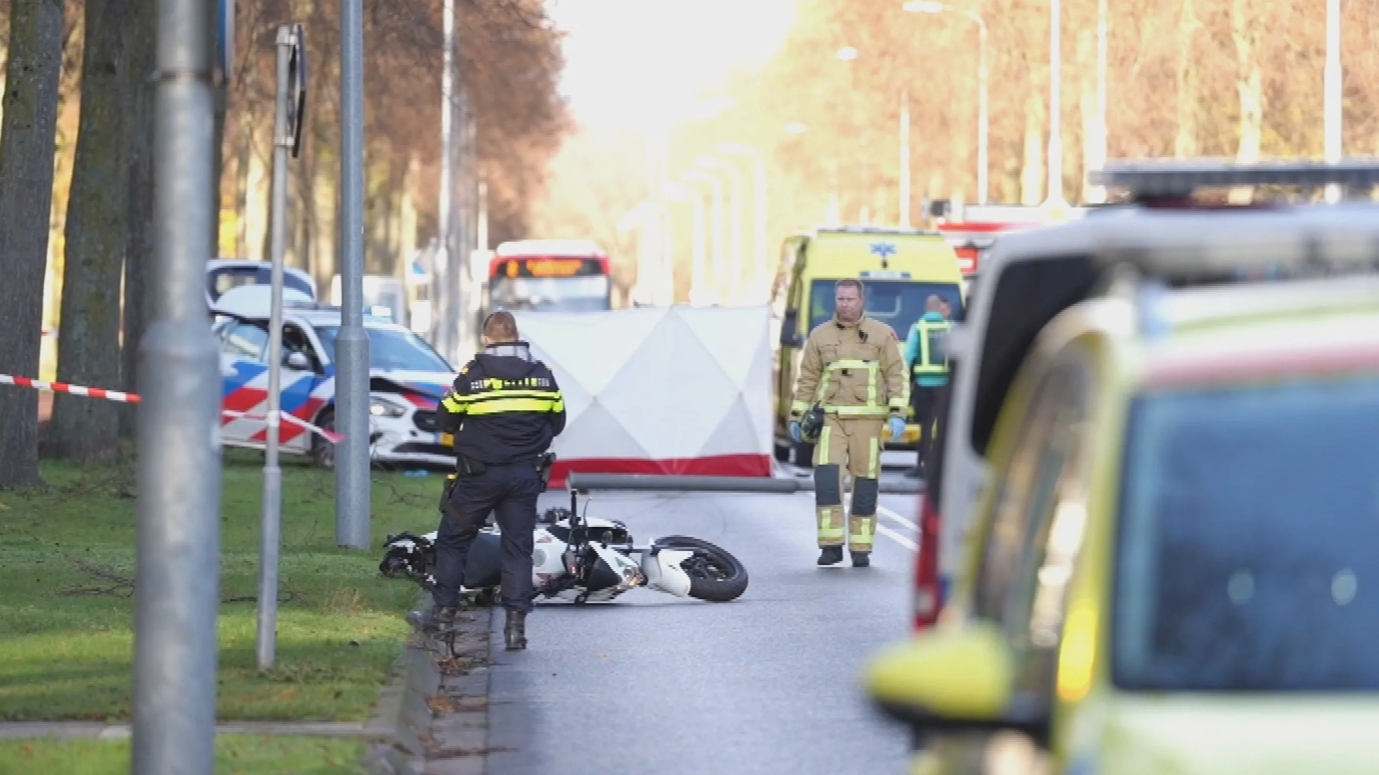Motorrijder komt om het leven na aanrijding met politiewagen