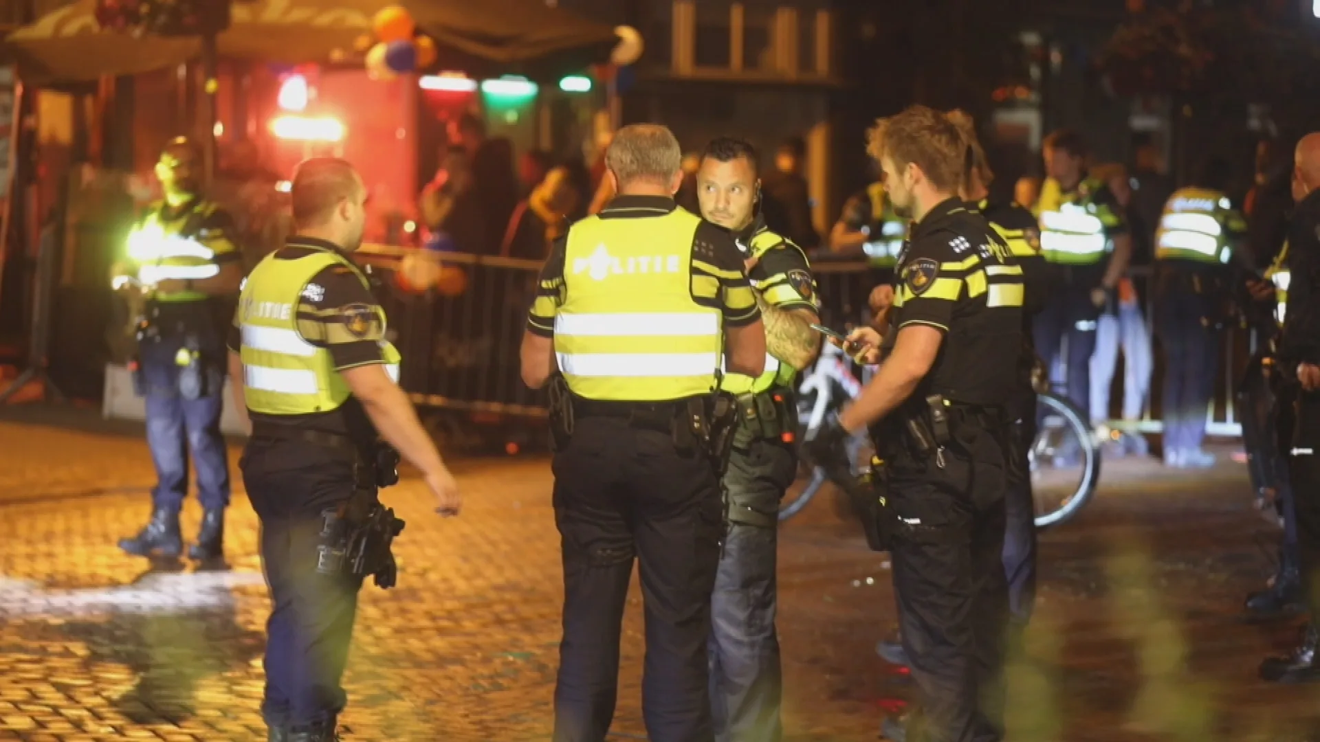 Na de EK-duel gaat het mis in Apeldoorn: ruzie mondt uit in steekpartij in druk centrum