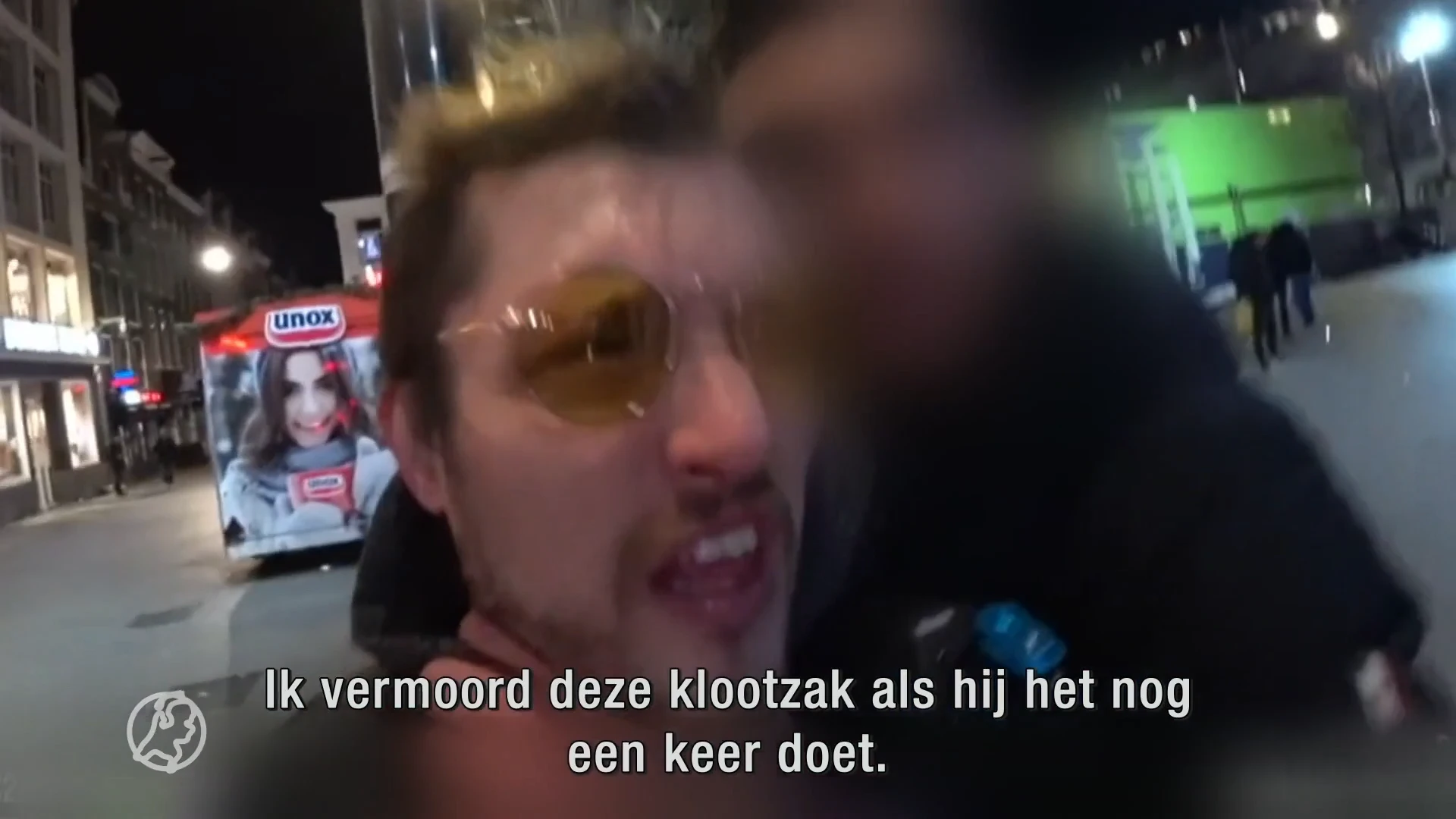 Schokkende beelden: vlogger wordt in Amsterdam gewurgd tijdens livestream