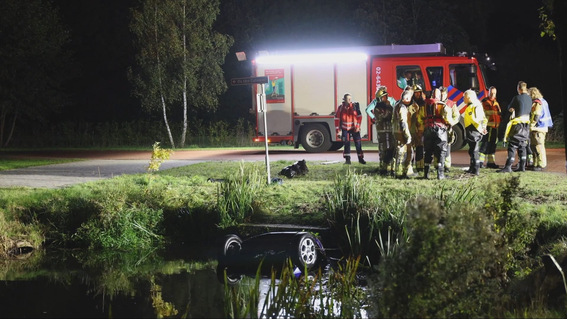 Jeugdige joyriders raken gewond nadat auto te water raakt